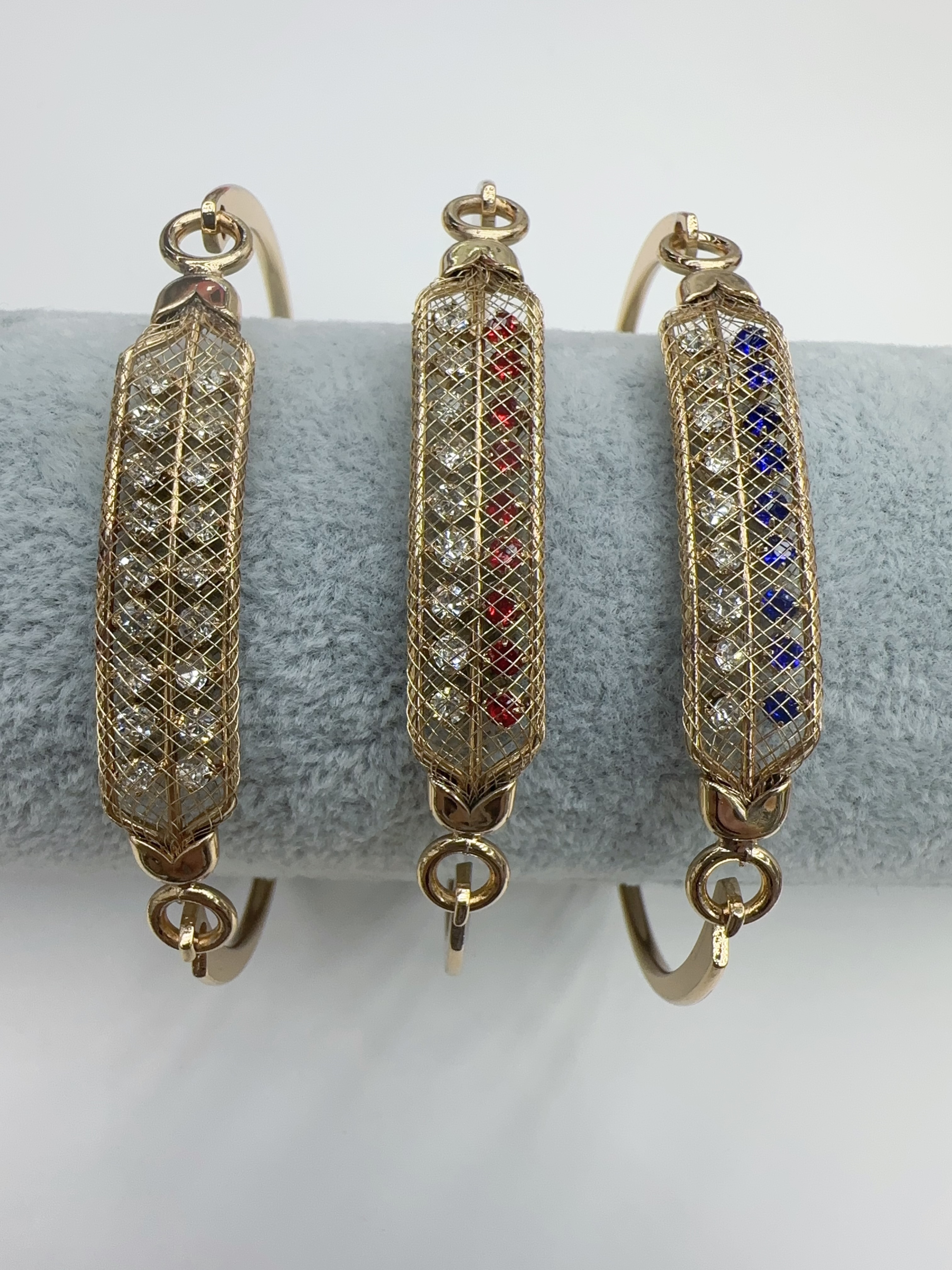 A Middle Eastern cross-border European and American fashion bracelet with an open opening, copper diamond decoration, Dubai women's date versatile jewelry bracelet