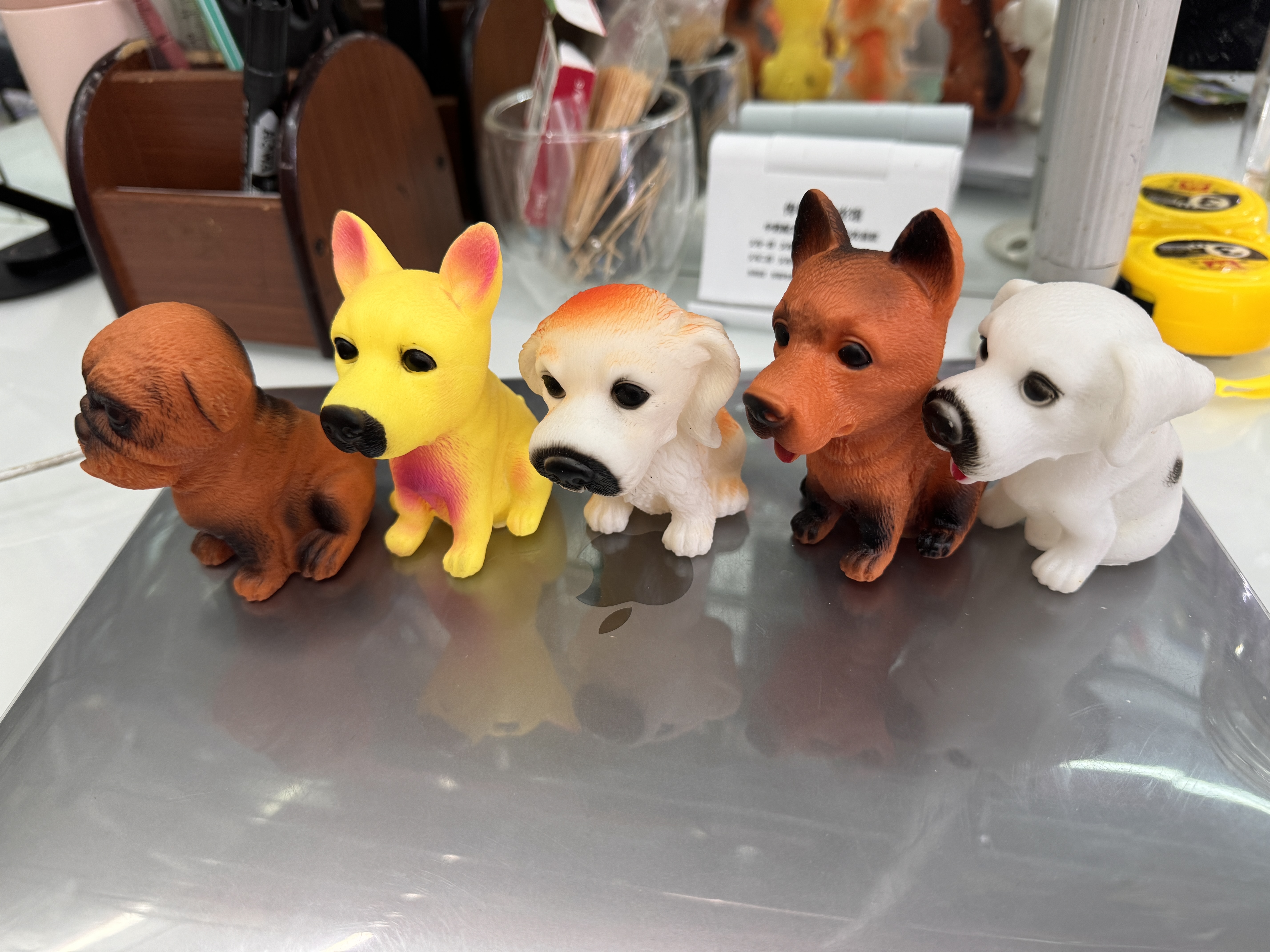 搪胶每个包小狗