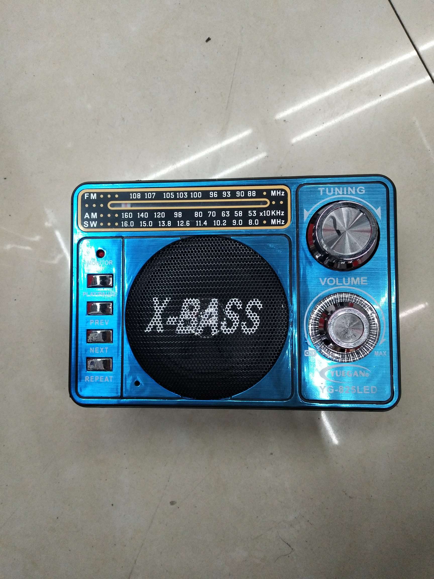 YG826LED radio with light and card insertion radio