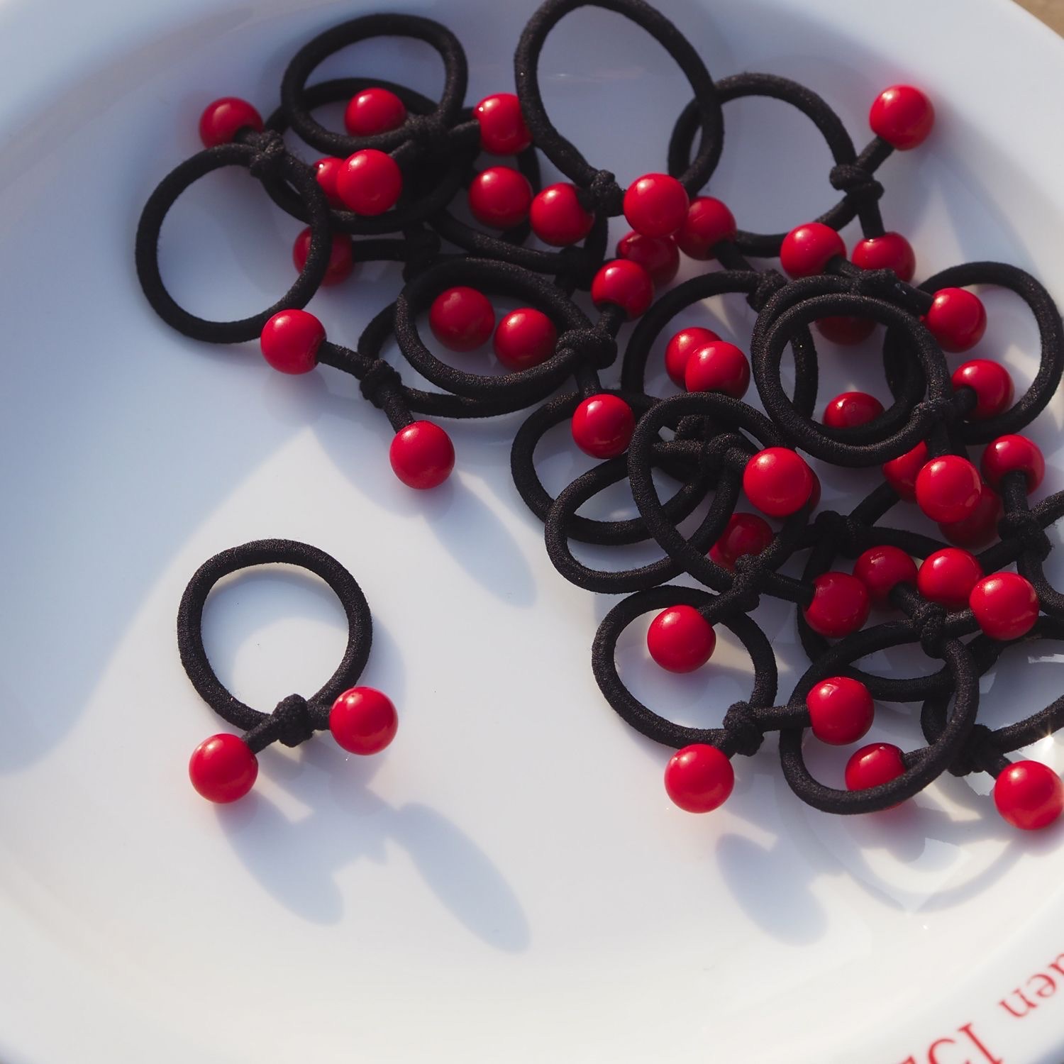 Children's small rubber bands, baby hair bands, no damage to hair, girls' small black hair ties, braids, red beans, no marks, high elasticity Item Picture