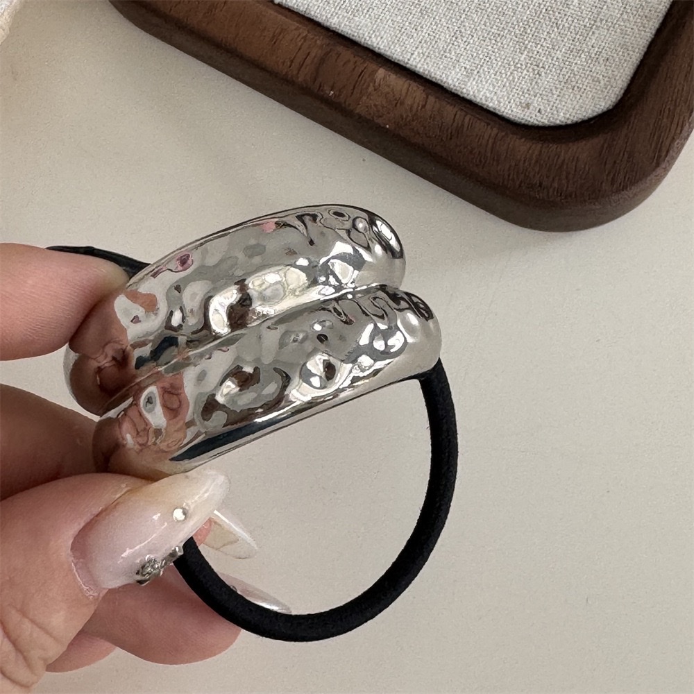 The niche design sense, unique metal concave-convex elastic hair band, versatile and cold style geometric hair tie, retro and elegant hair tie detail image 3
