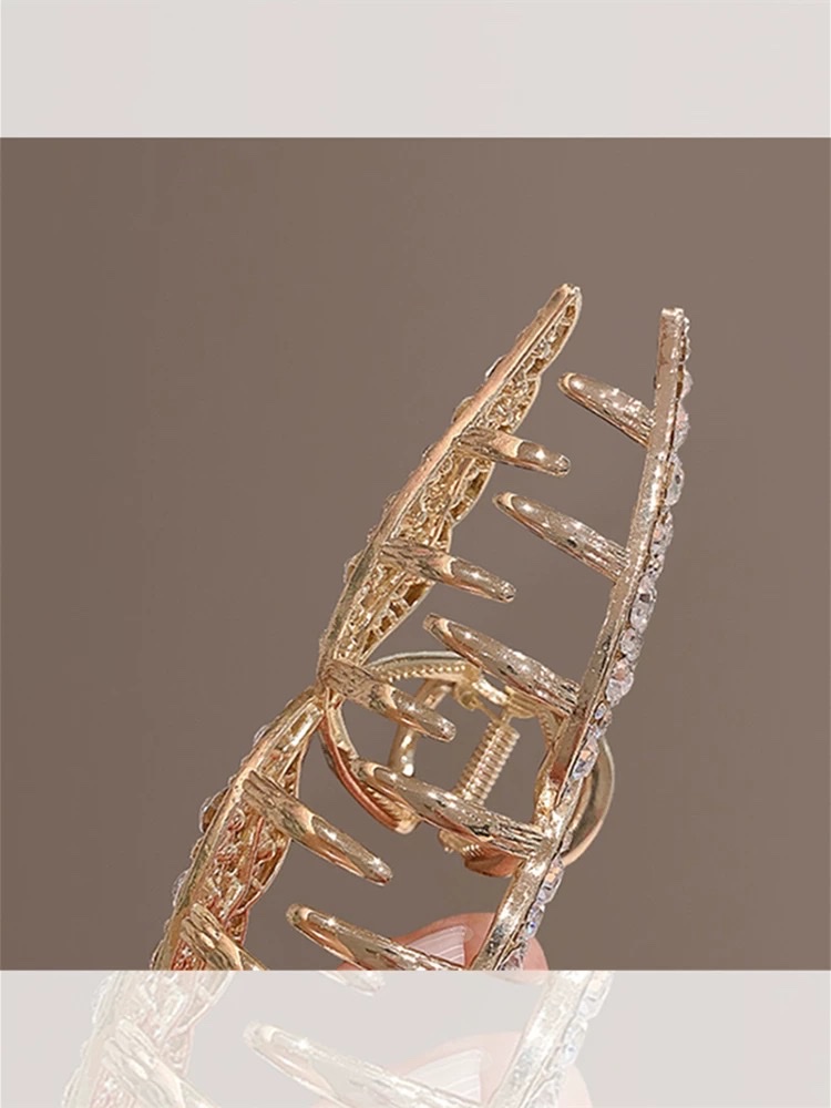 Light luxury hair clips, women's water diamond wing large scratch clips, elegant back head coil hair clips, exquisite and high-end feel, shark clips, women's headwear, wig headwear, headwear detail image 5