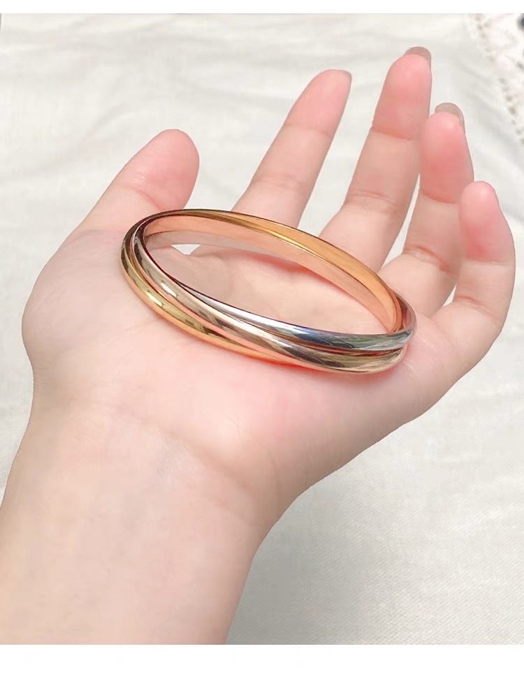 Three-ring and three-color bracelet Application Scenario