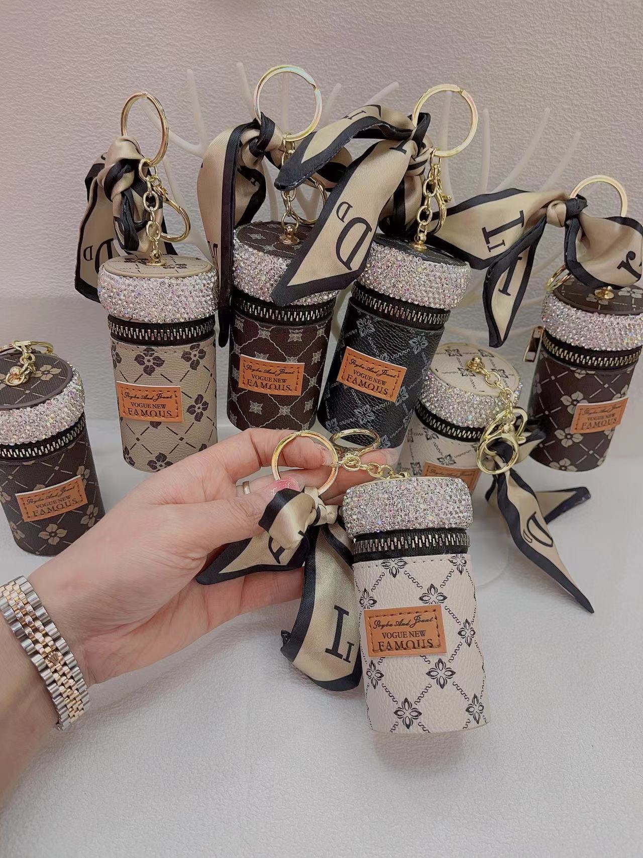 Small bags, keychains, keychains, pendants, keychains detail image 3
