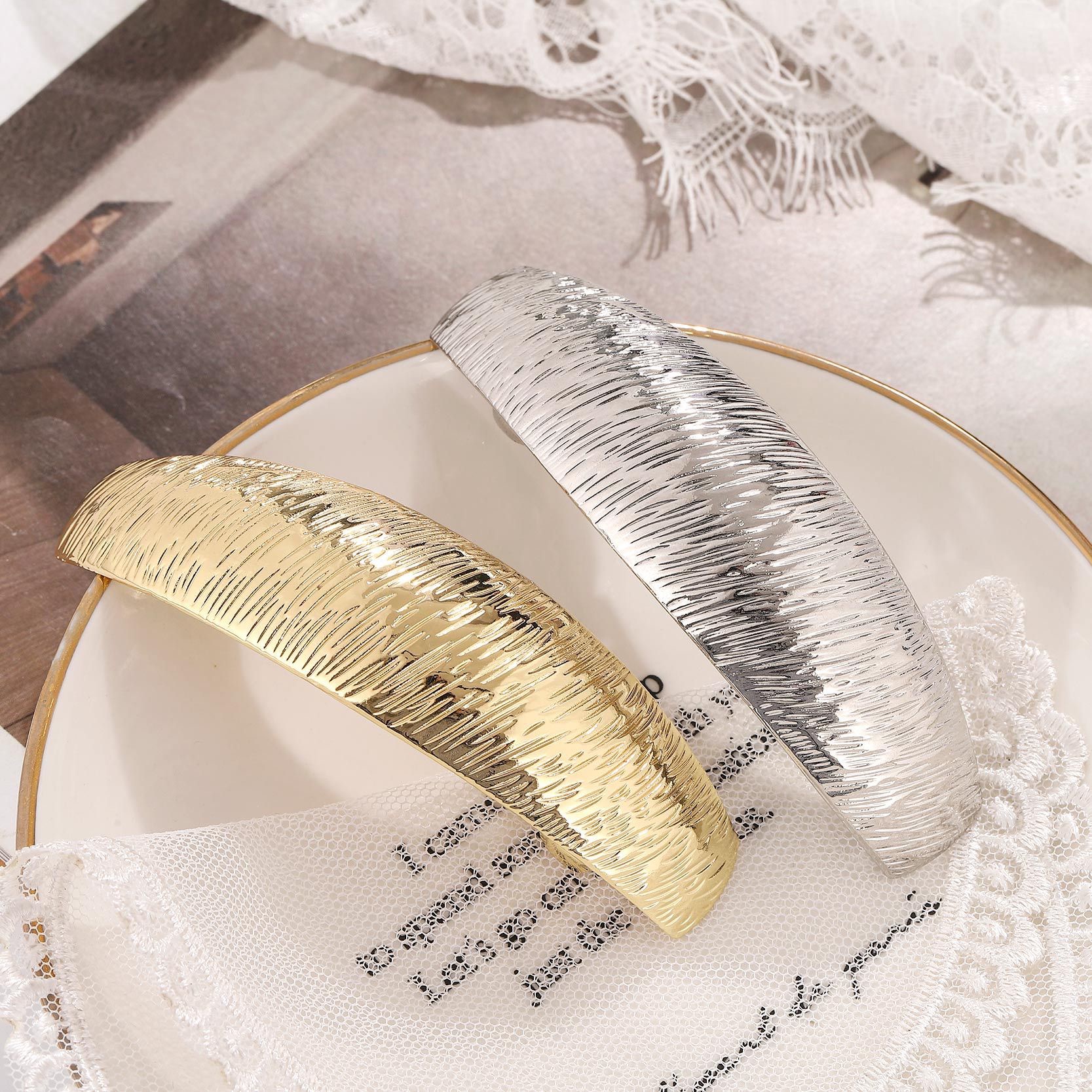 European and American foreign trade fashion hair clips, women's rough surface silk road curved arch spring clips, AliExpress, Amazon factory supply wholesale
