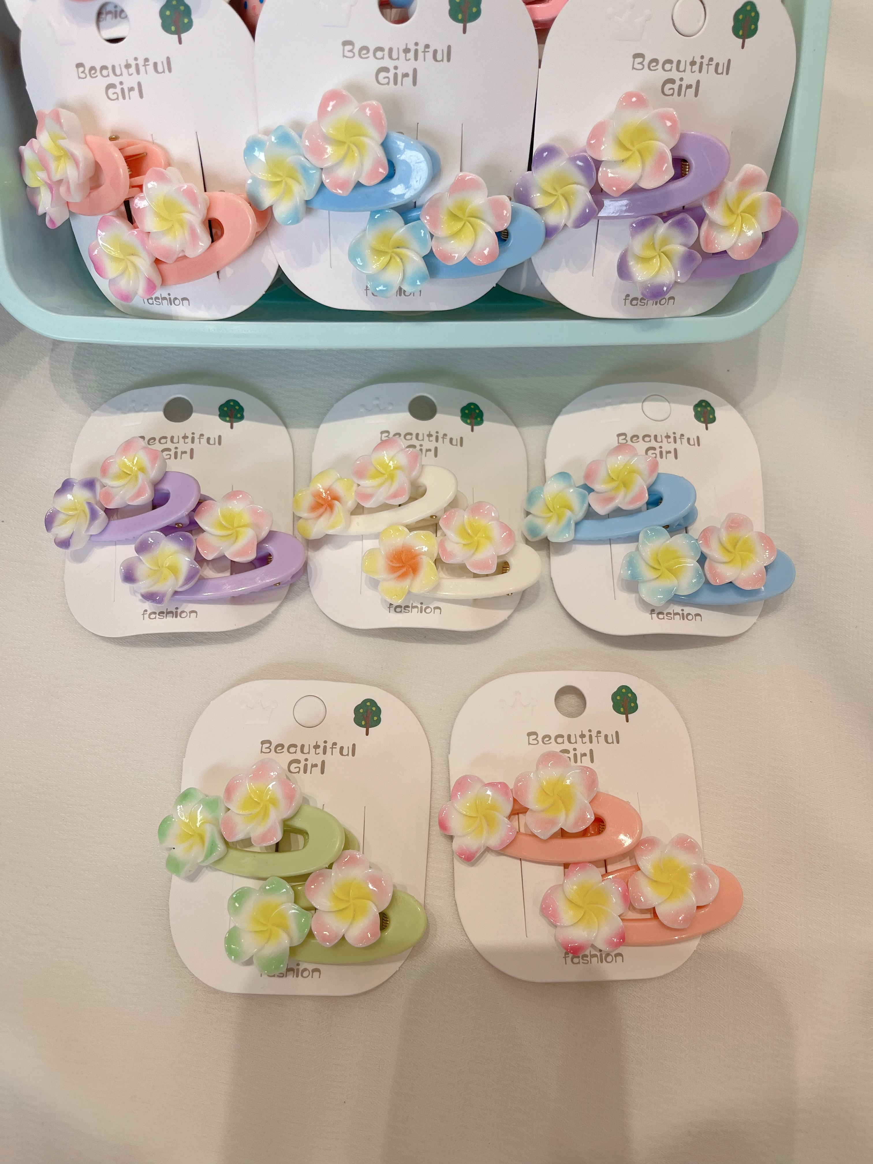 Special edition hair clips and hairpins for National Day are exquisite, durable and fashionable for women