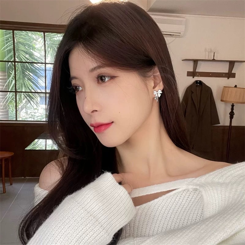 新款2023爆款S925银针蝴蝶结锆石耳钉小众设计耳环高级气质耳饰女