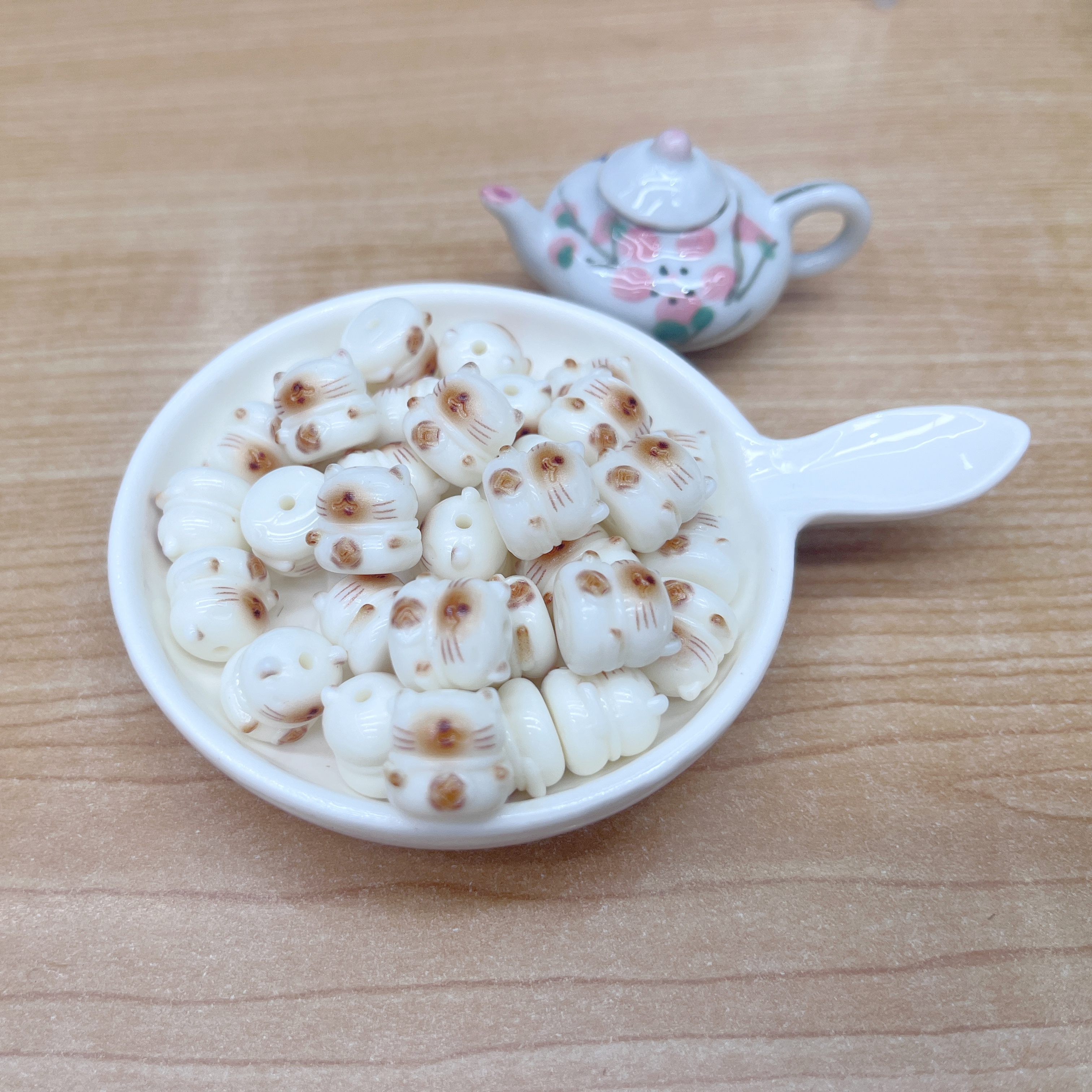 树脂配件天然菩提猫头厂家直销diy树脂配件产品图