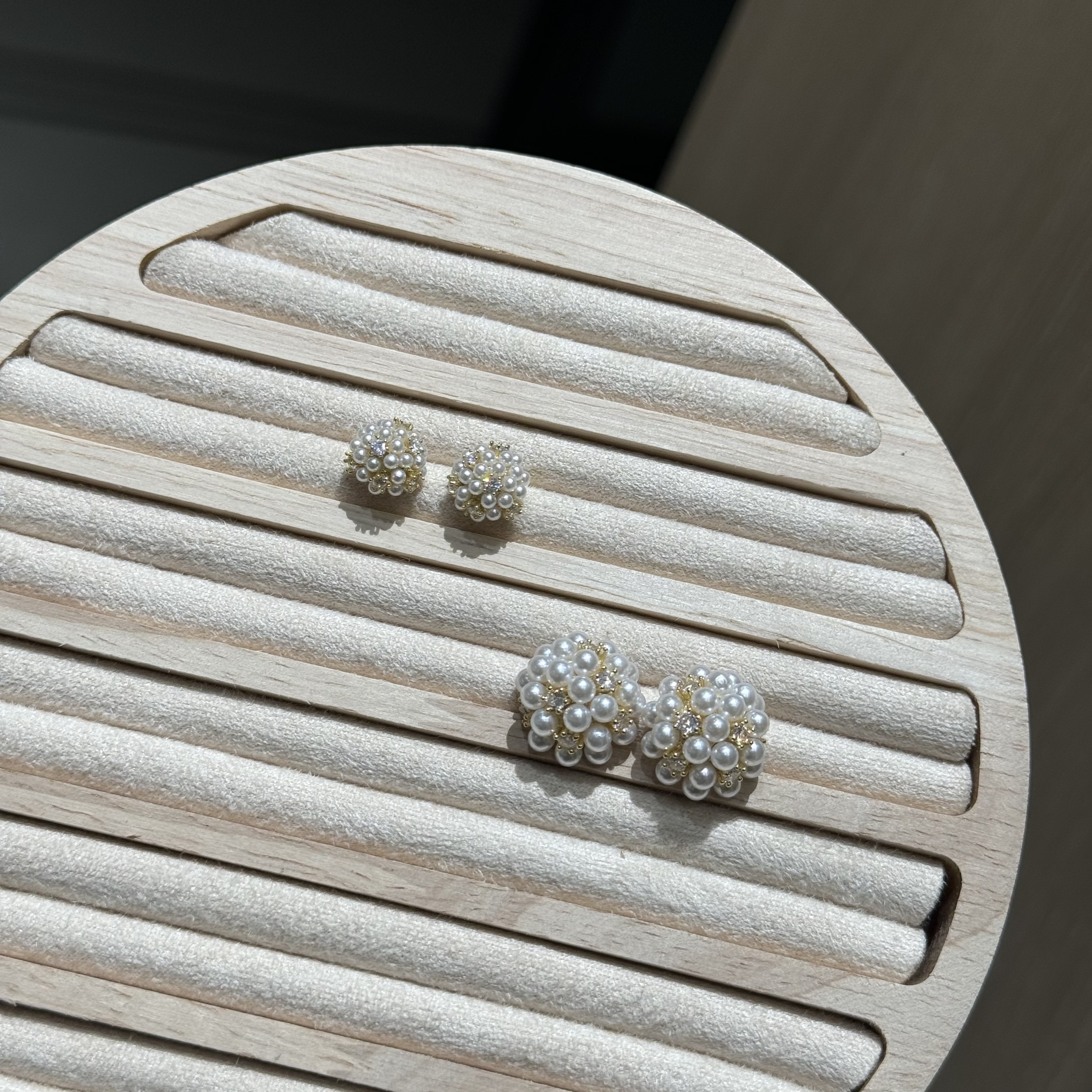 The exquisite stud earrings from the jewelry specialty store exude a feminine charm and a high-end feel. They are fashionable and trendy accessories with unique designs, including pearl, millet, zircon, and firework stud earrings Item Picture