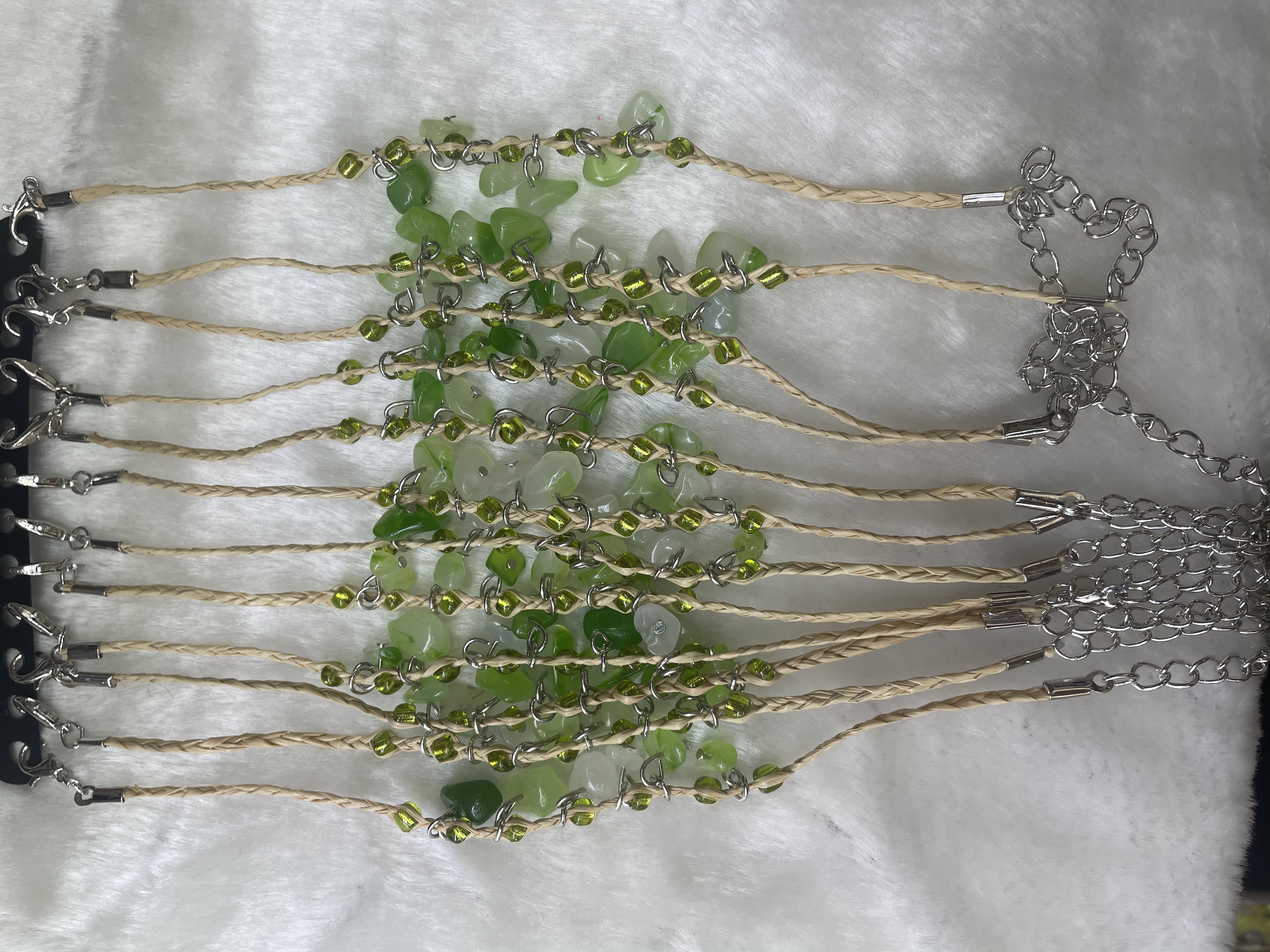 幸运草编织天然绿玛瑙加编浅绿米珠十六公分手链产品图