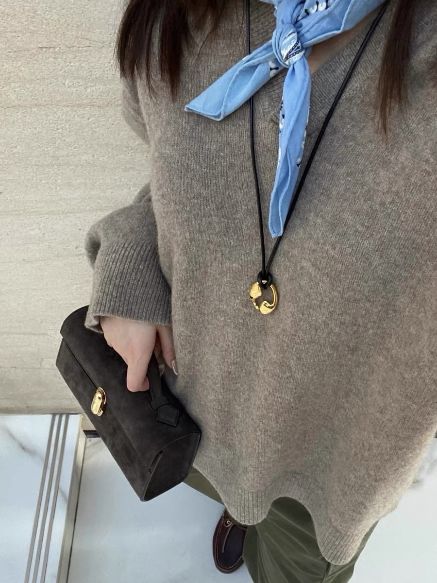 椭圆几何长款项链女2024新款爆款锁骨链轻奢高级感小众毛衣链颈链白底实物图