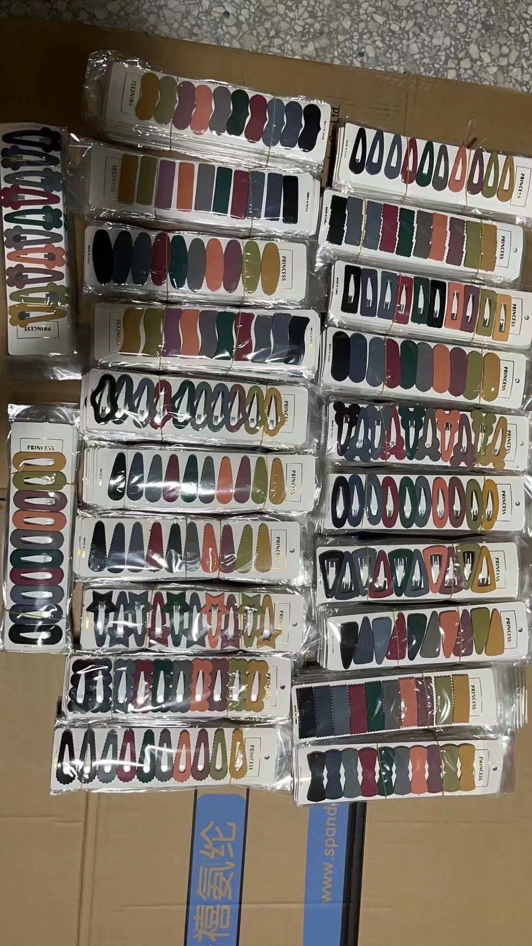 创意饰品系列 独特设计发卡 发夹 抓夹 精致发饰 时尚女士头饰新款上市白底实物图