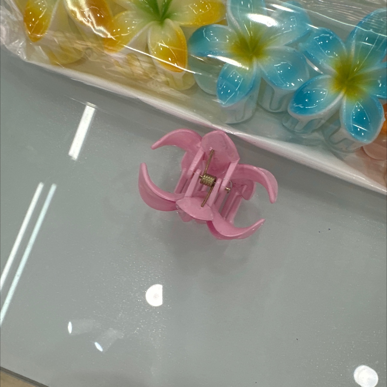 创意饰品精致发夹 发卡抓夹一体设计 简约时尚发饰 美发必备品抓夹细节图