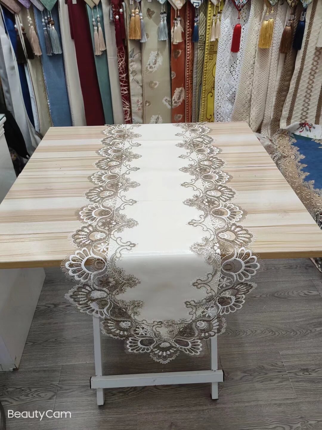 水溶花边桌旗 皮革详情图4