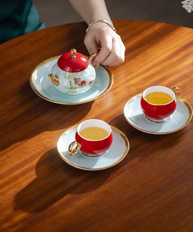 Chinese double-person tea set, exquisite and practical tea sets, essential for tea art, tea sets made of red pine craft, Tao Li family detail image 10