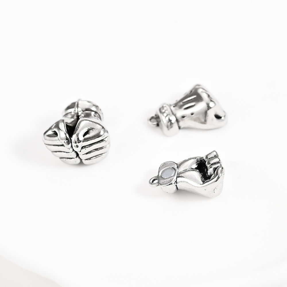 Semi-finished products of jewelry accessories such as fists and palms, direct sales and wholesale of DIY accessories from the manufacturer of necklaces and pendants Application Scenario