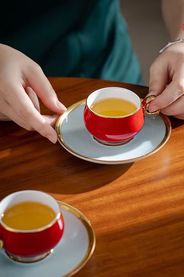 Chinese double-person tea set, exquisite and practical tea sets, essential for tea art, tea sets made of red pine craft, Tao Li family detail image 9