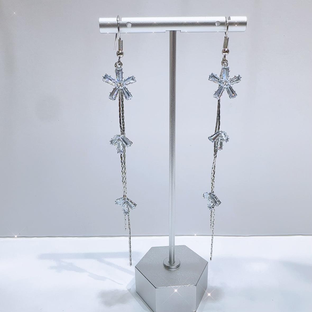 
超仙长款花朵耳坠女气质耳环 显瘦高级感双层花朵流苏锆石耳环女长款 气质奢华复古风高级感耳饰批发 耳饰