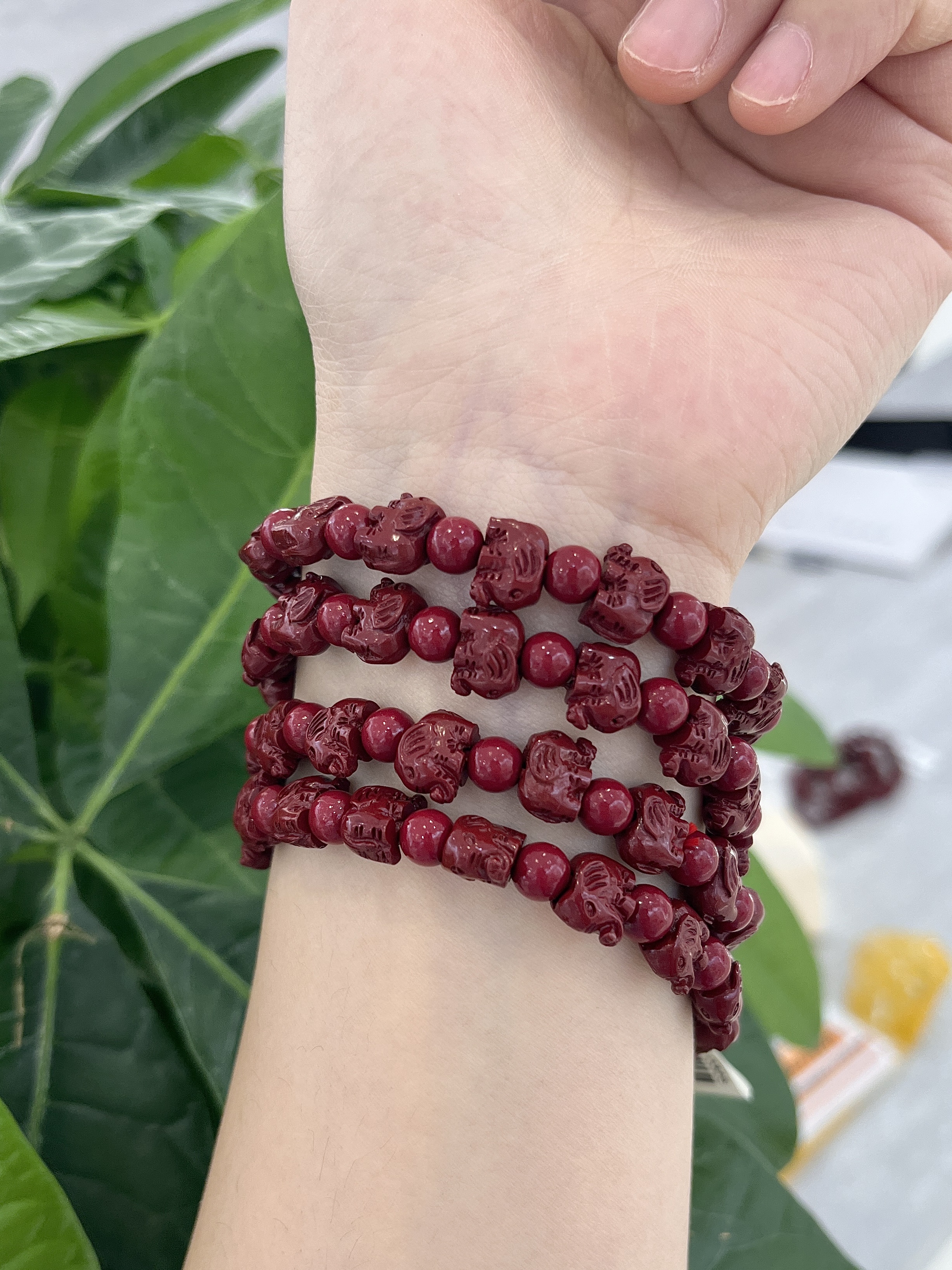 Cinnabar bracelets are carefully selected for cultural and artistic use. They are comfortable to wear, personalized and fashionable, and full of energy. They are great gifts details Picture