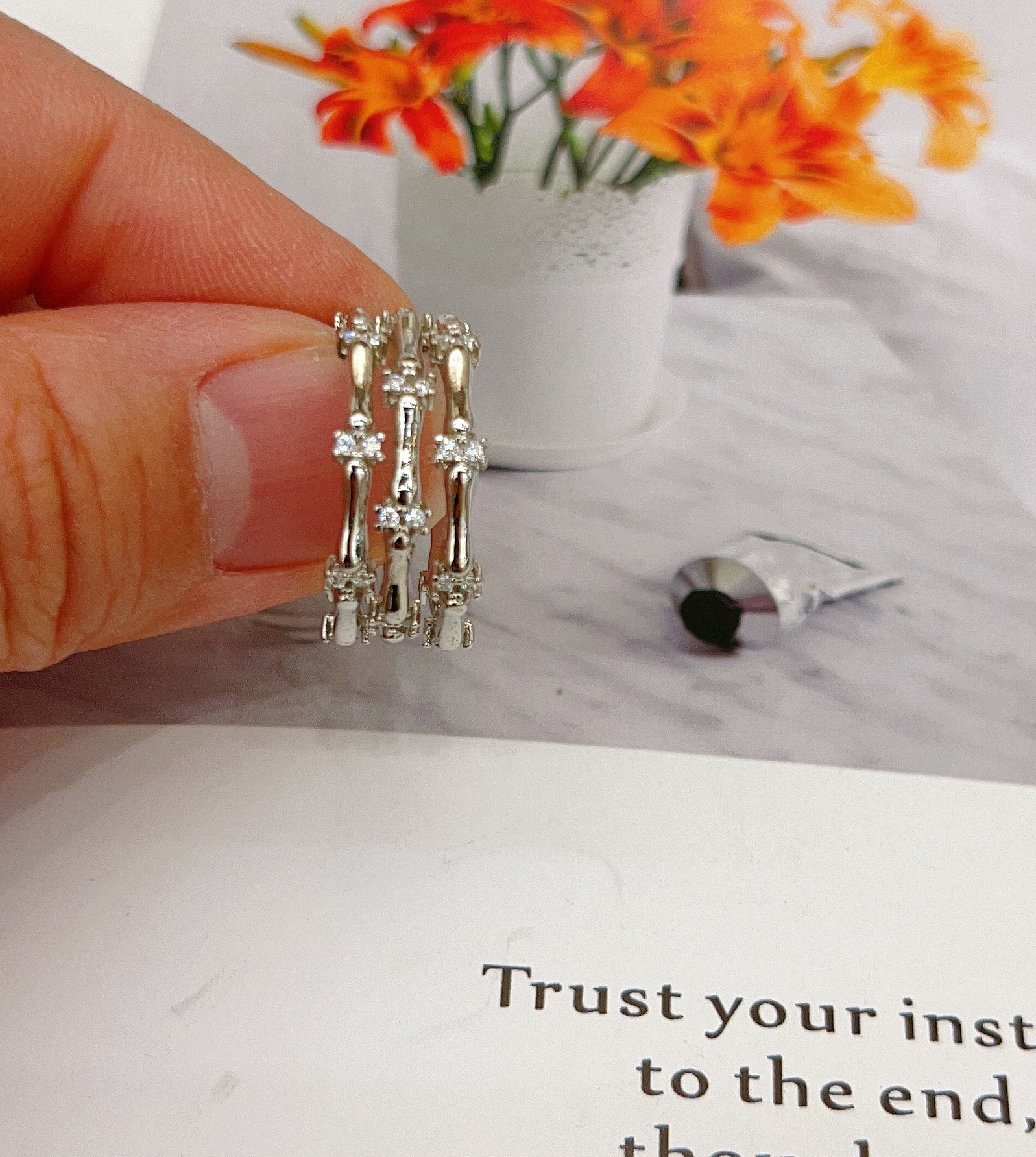 欧美风个性小众设计竹节造型镶嵌锆石三层镂空开口微调戒指女详情图2