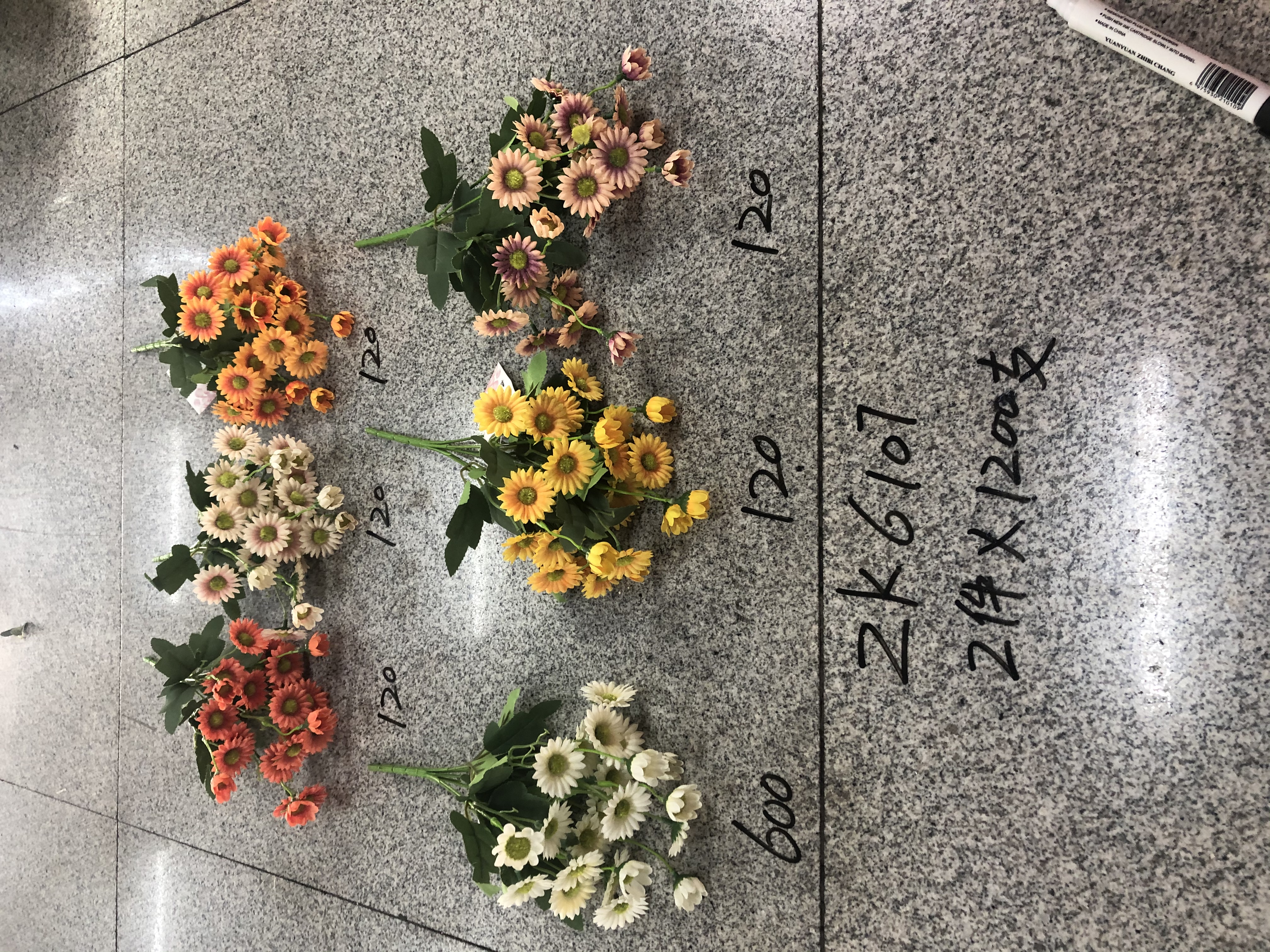 广东仿真花嘉盈花艺，5头仿真菊花，6色可选，每箱1200支，热销产品