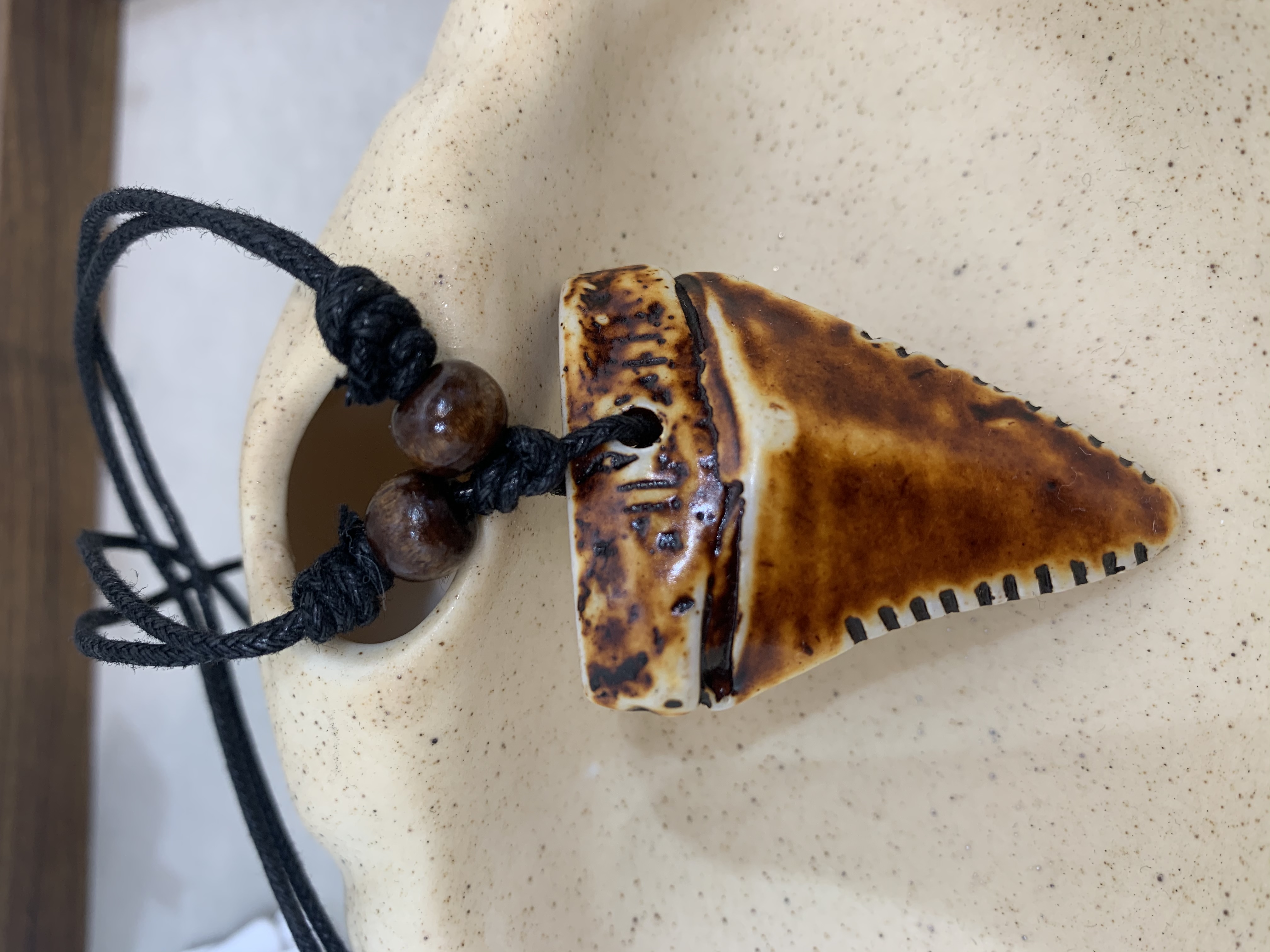 复古风黑线鲨鱼牙树脂骨粉项链详情图4