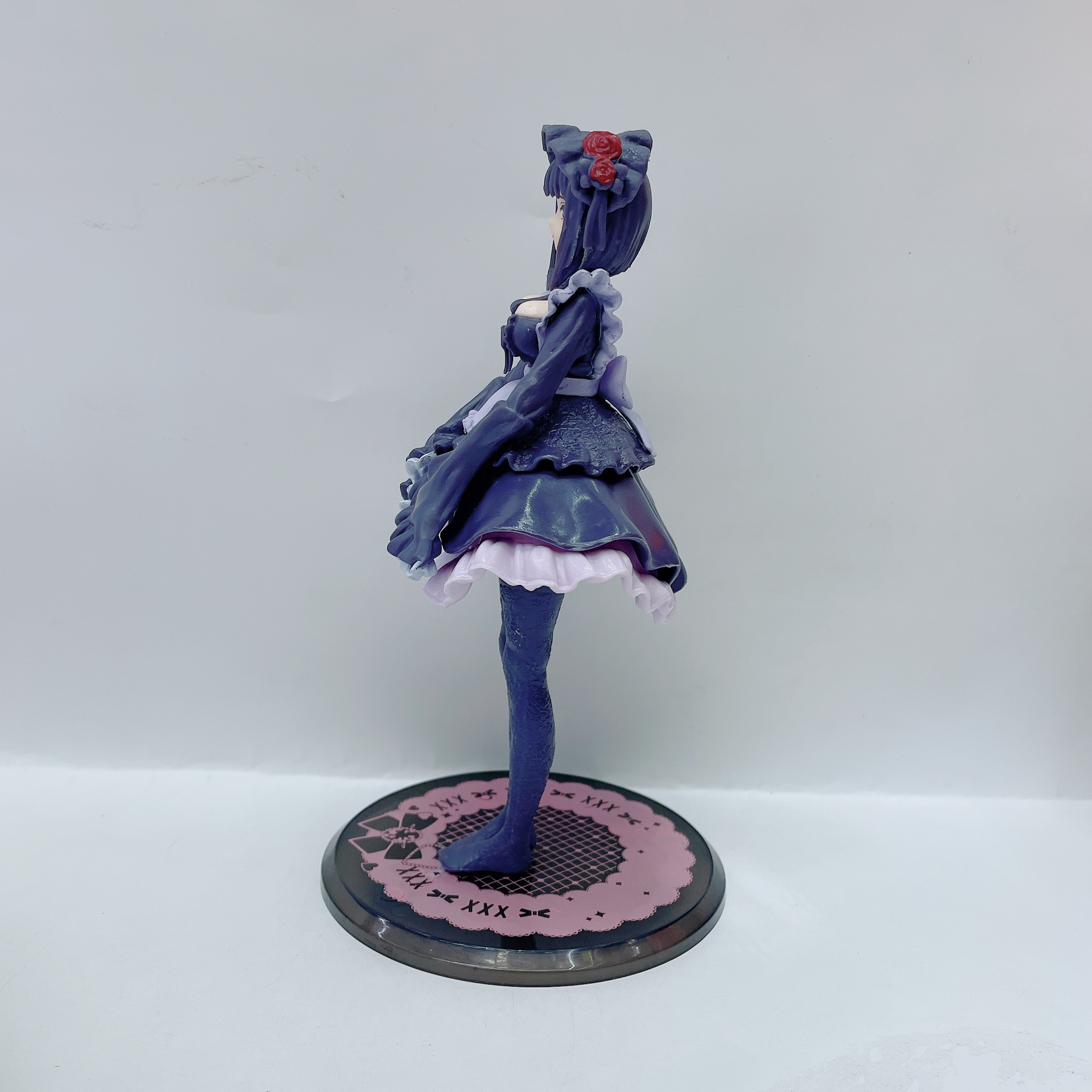 Surrounding changing room dolls, Black River figurines, car decoration models pic 6