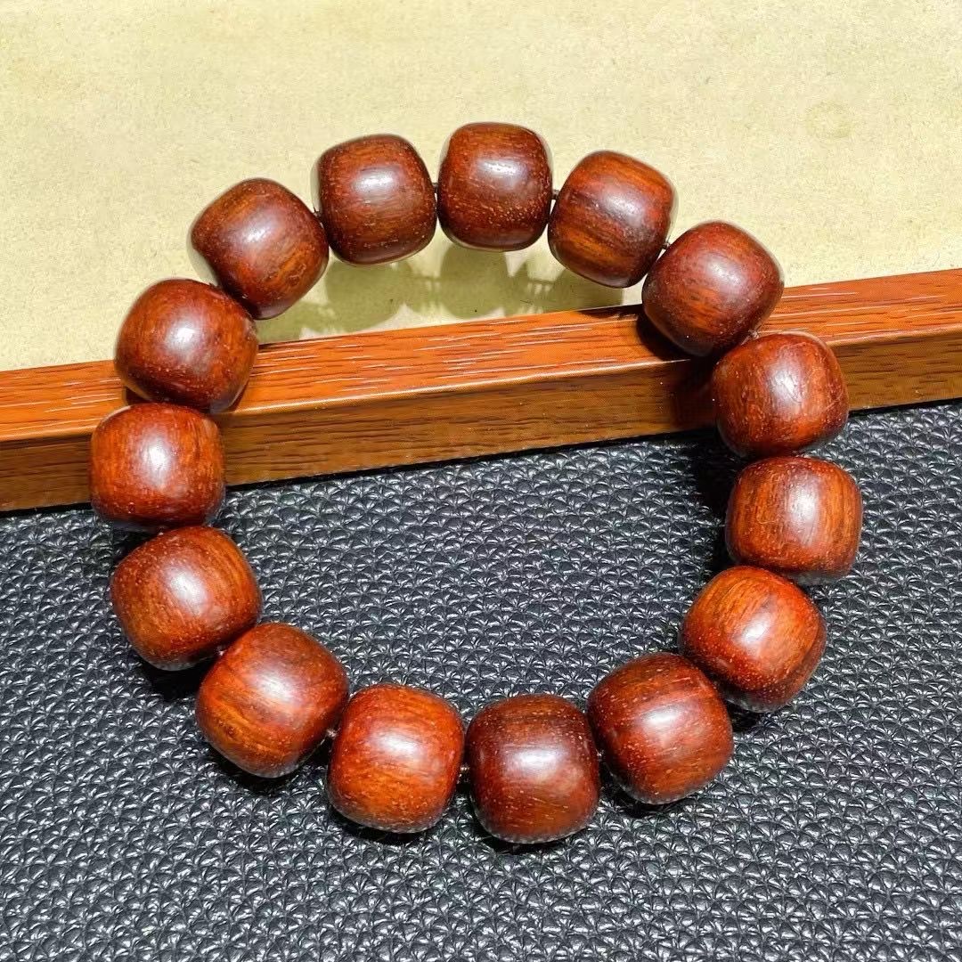 Men wear exquisite hand-woven cultural and artistic bracelets as fashionable accessories