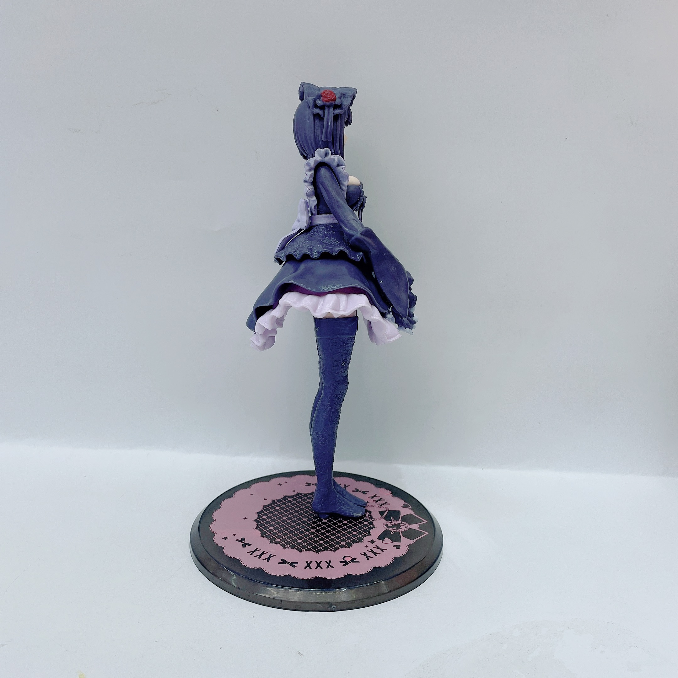 Surrounding changing room dolls, Black River figurines, car decoration models pic 4