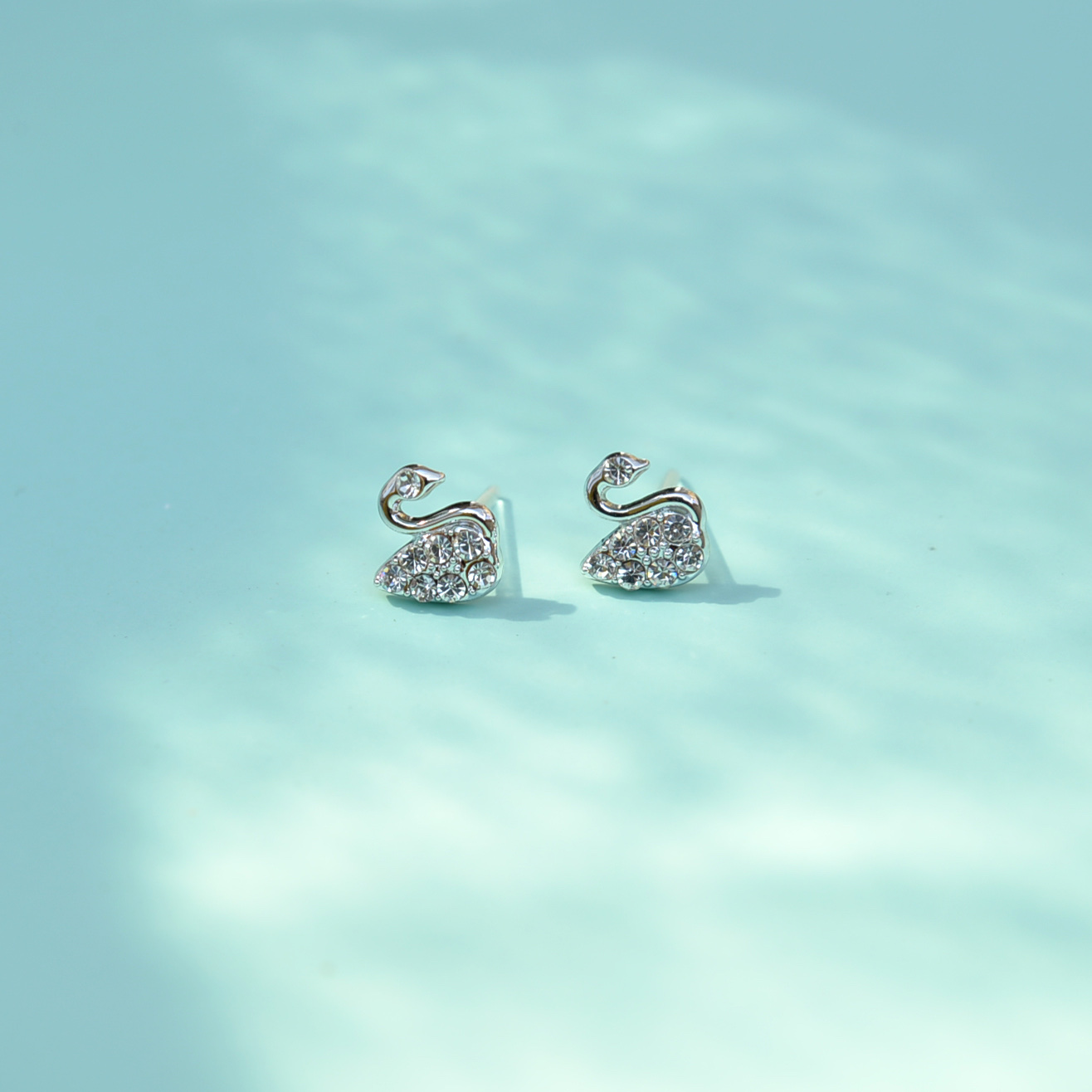 2024 Beautiful accessories Cygnet anti-allergy glue needle stud earrings brand temperament long stud earrings Women elegant earrings Simple fashion earrings exquisite stud earrings women's wholesale box the latest earrings stud earrings jewelry thumbnail