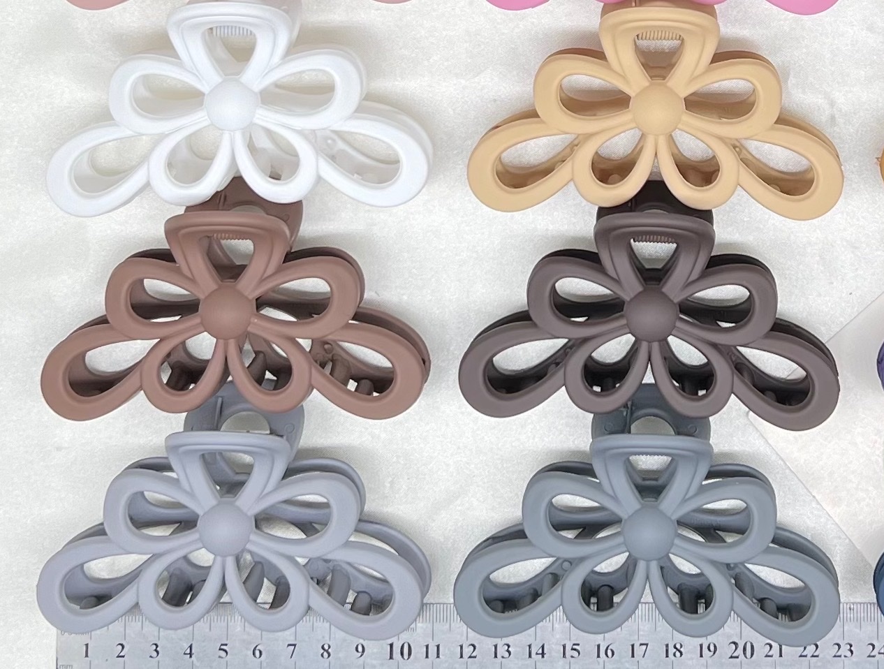 创意饰品女士发夹发卡抓夹套装 时尚优雅头饰发饰精致女生日常配饰细节图