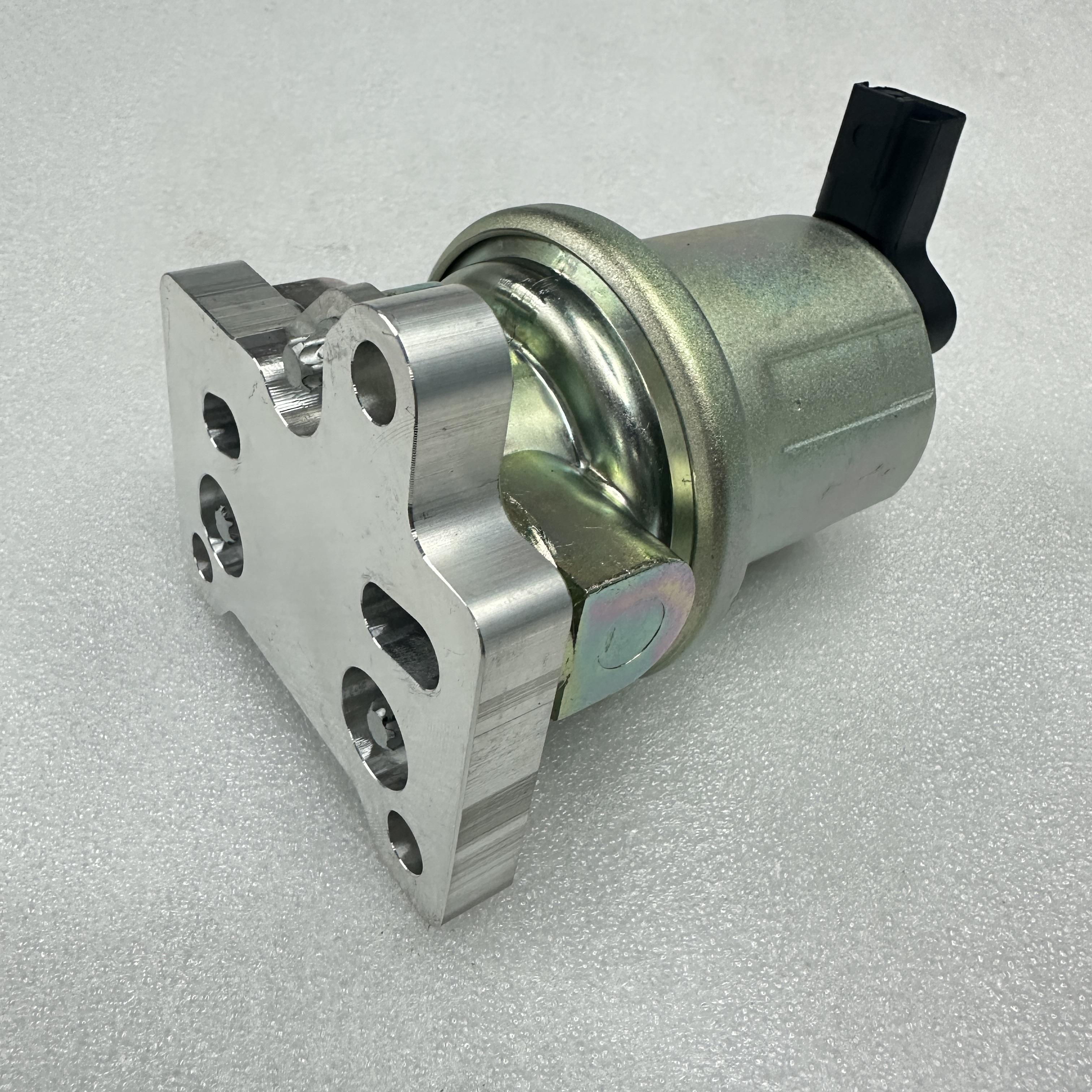 Automotive accessories for the CUMMINS ISX Engine Electronic Oil Pump 4935094