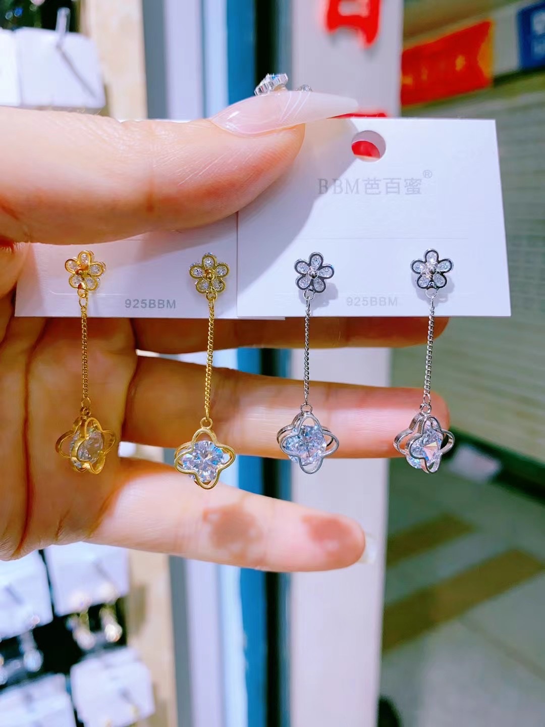 Tin earrings, fashionable earrings, stainless steel round earrings, simple earrings, durable earrings, personalized earrings, elegant earrings, earrings