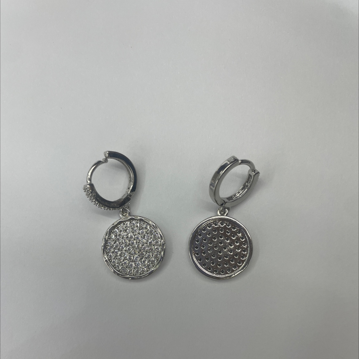 Diseño único accesorios seleccionados pendientes nueva tendencia de moda accesorios de oído de alta calidad accesorios duraderos accesorios pendientes de oído Specification image