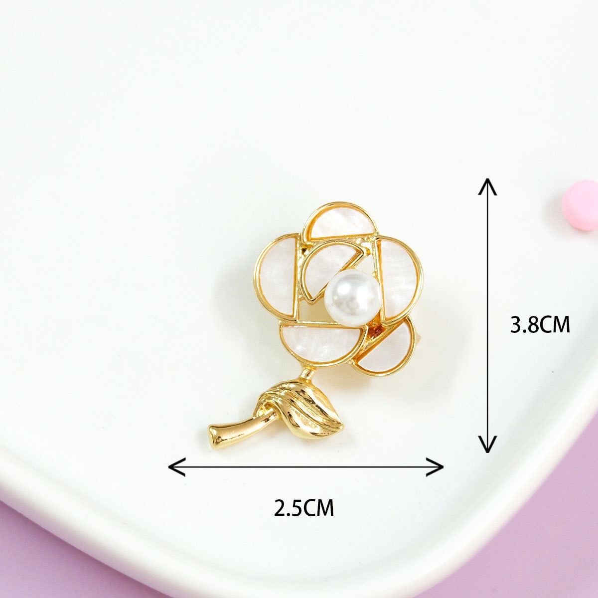 New high-end diamond-encrusted brooch for women with a sense of sophistication, niche rose brooch, cute anti-exposure clasp sweater corsage wholesale details Picture