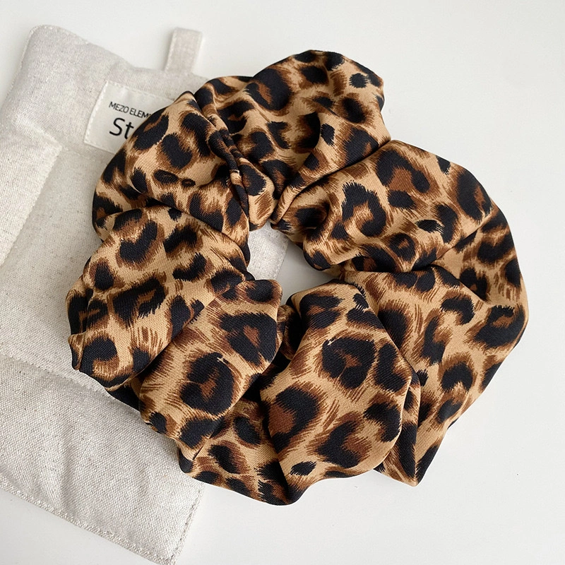 Hong Kong style leopard print large intestine hair band, high-end retro French large intestine hair band, niche elegant large hair tie, hair tie for women detail image 6