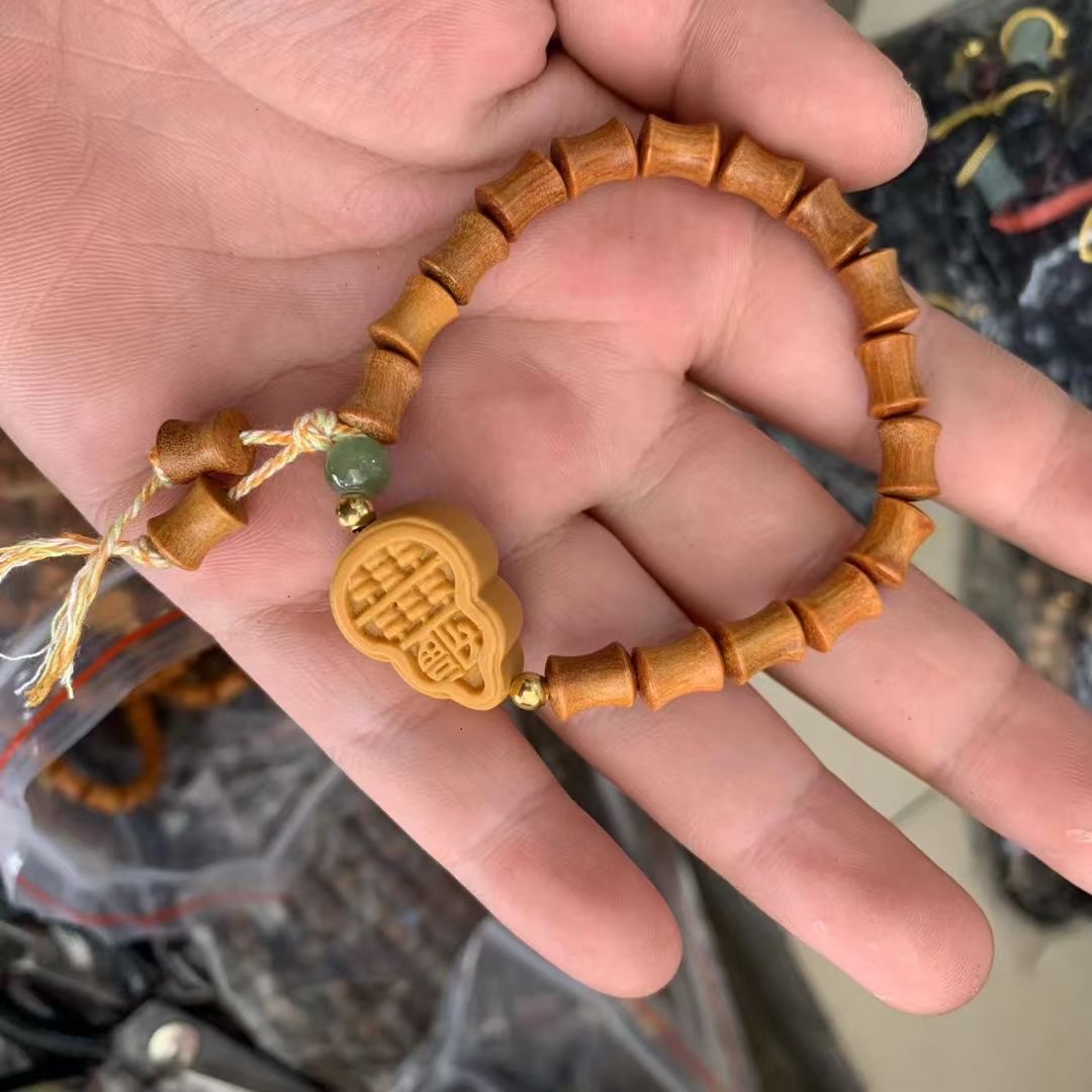 A satisfactory bamboo bracelet for offering to Buddha is a Buddhist item