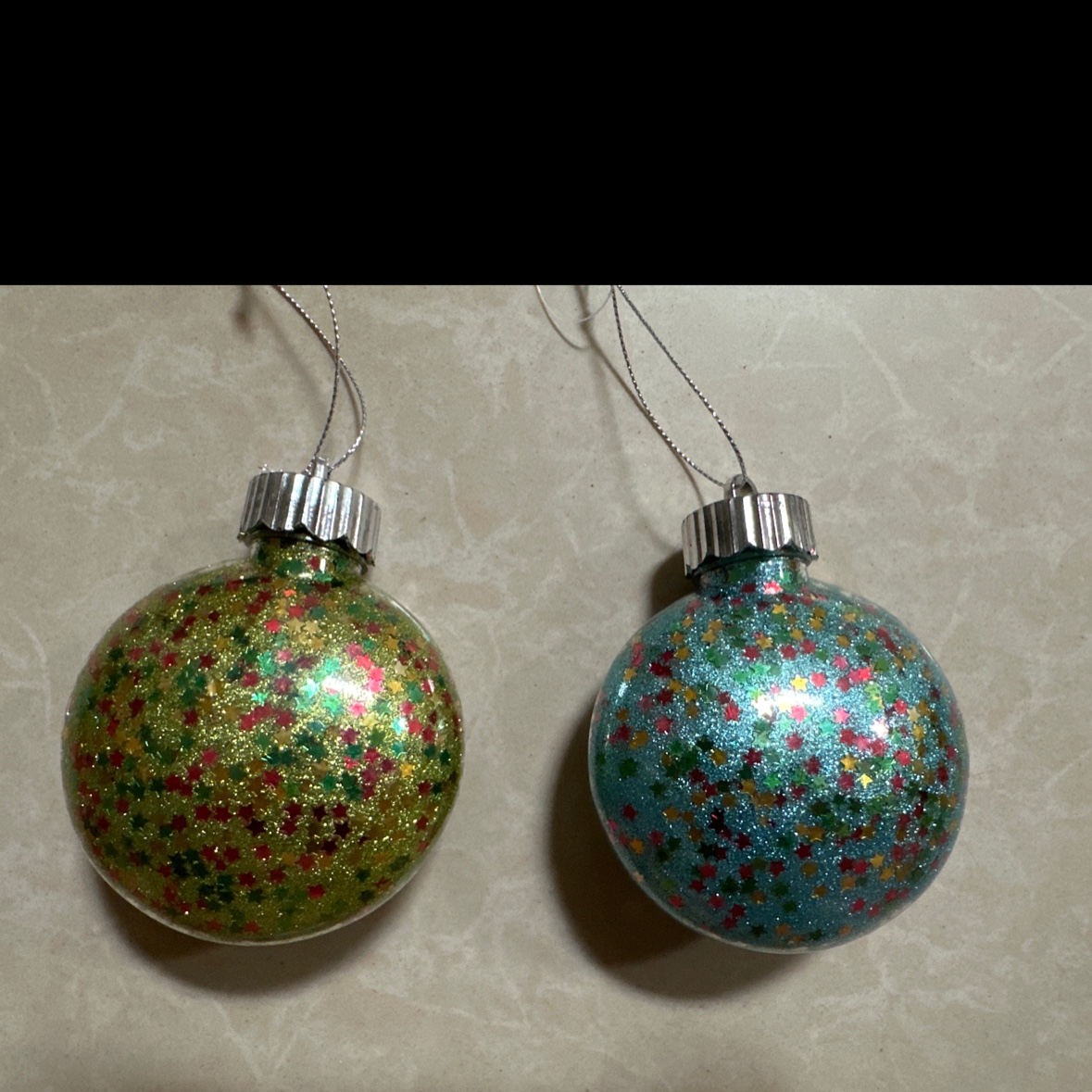 Christmas pendant can powder balls