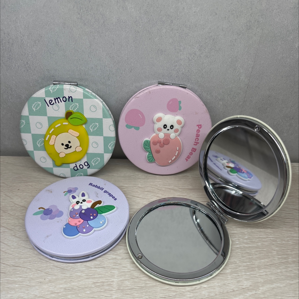 卡通车缝镜产品图