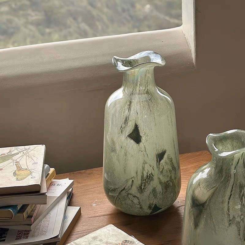 Green vintage glass vase decoration, creative water-growing living room TV cabinet, entrance hall flower arrangement decoration, French glazed vase, glass vase detail image 3