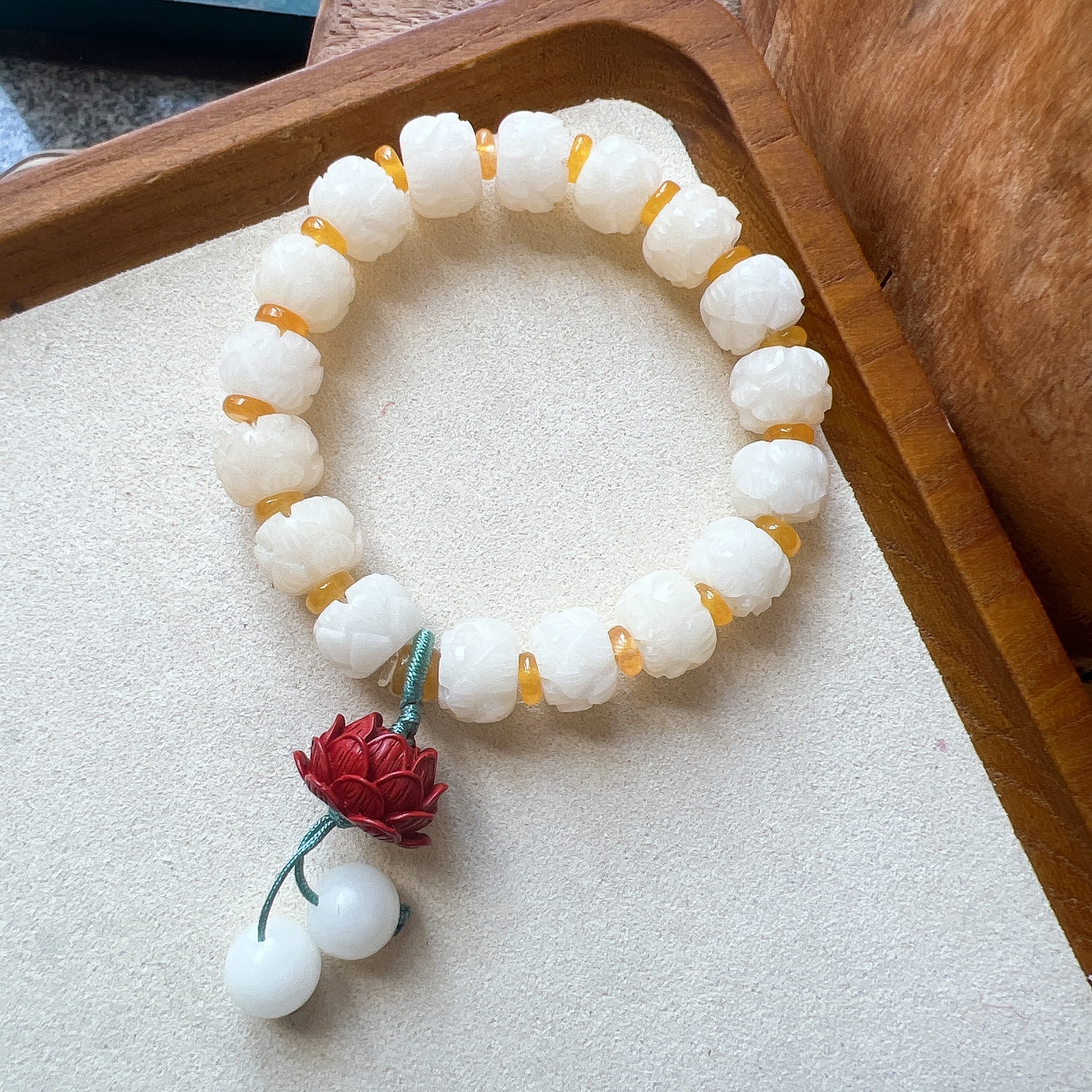 Bodhi lotus bracelet detail image 2