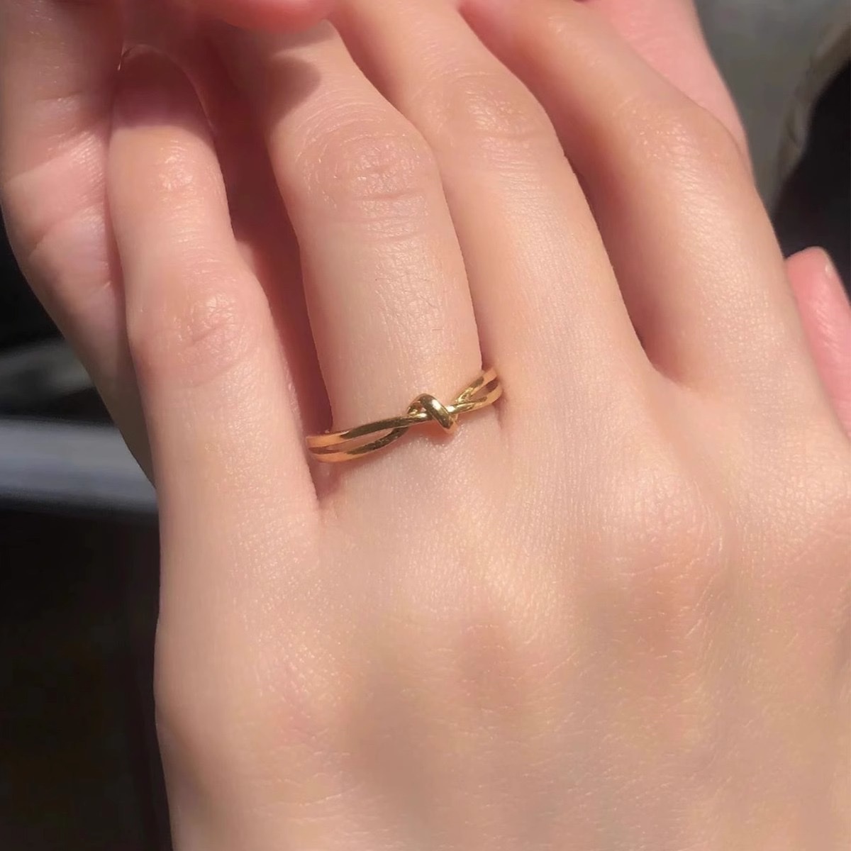 扭结戒指女戒简约钛钢素圈小众设计打结戒指纽带线条指环百搭高级产品图