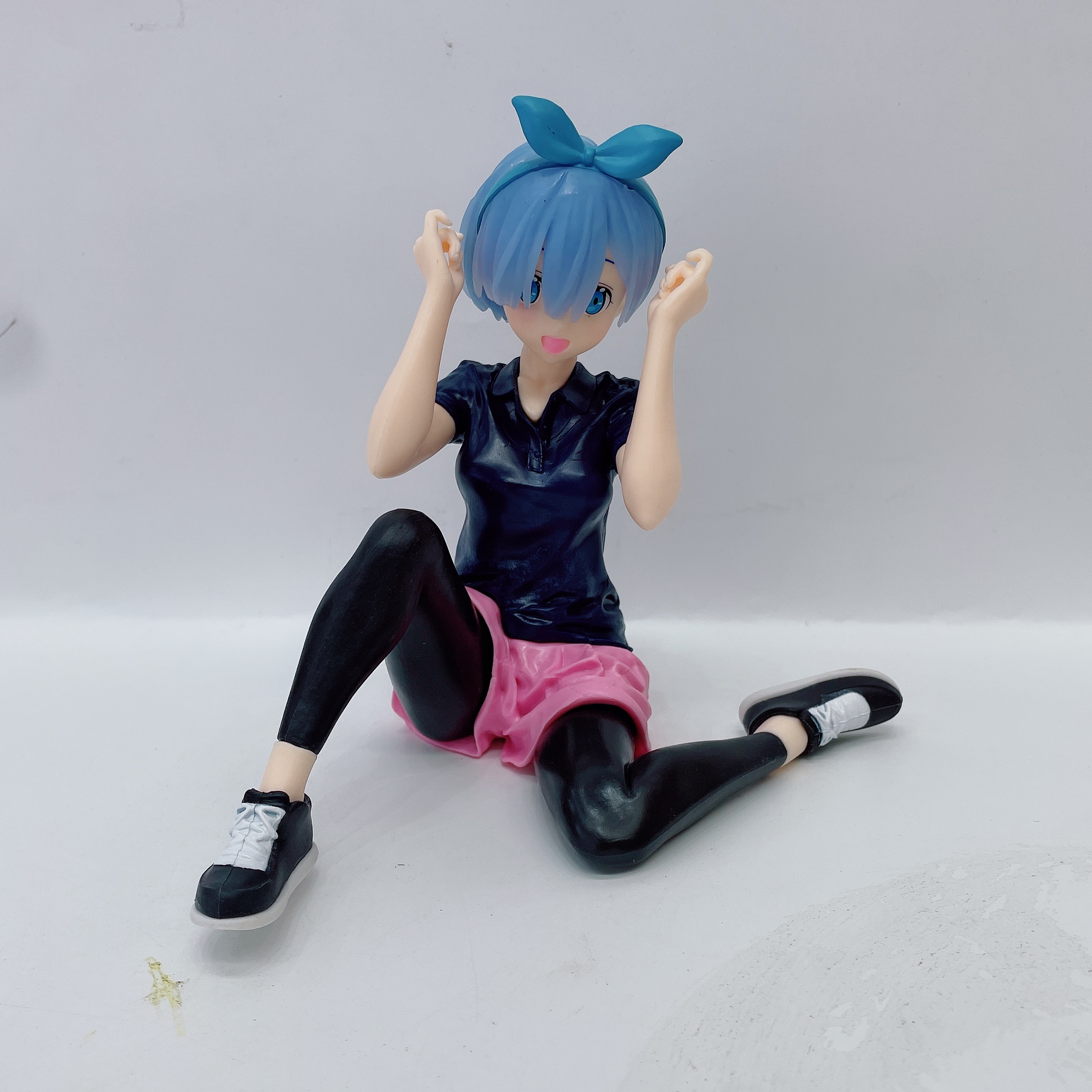 Wholesale of Remram sportswear figurines, desktop ornaments and models from Zero to Another World pic 1