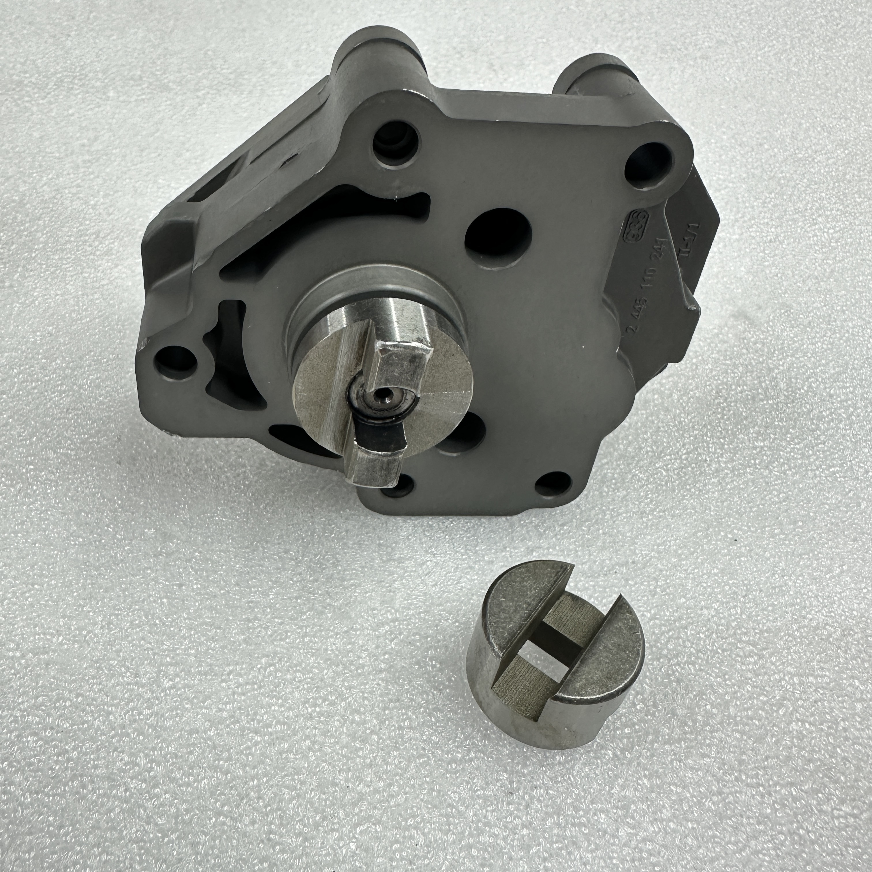 Auto parts for Mercedes-Benz OM4721 engine oil pump 0040911101 thumbnail