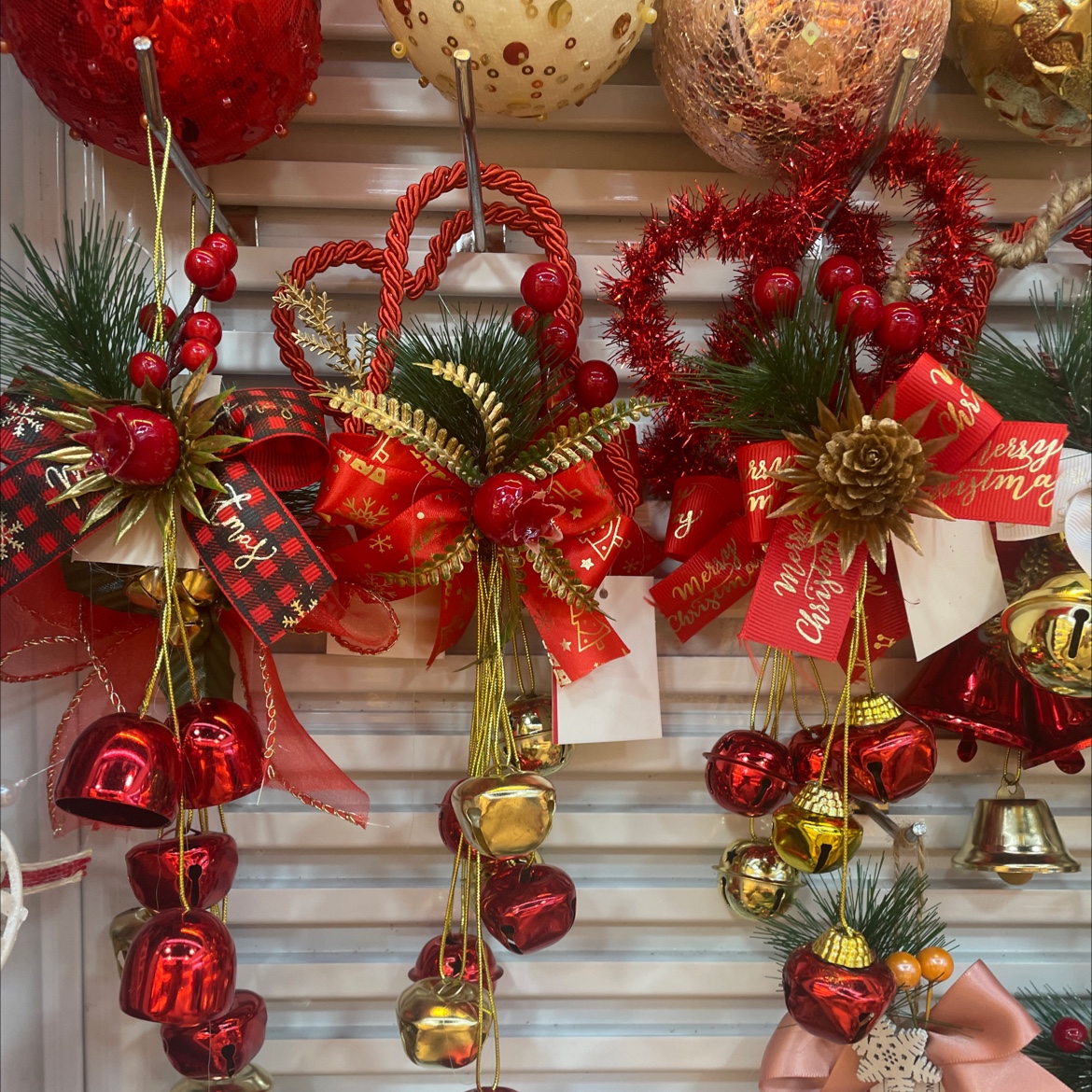 Mobile phone chain, schoolbag pendant, dual-purpose plush pendant, cute cartoon shape, glass pendant, exquisite handcrafted, personalized decorative small item, bow, Christmas product detail image 2