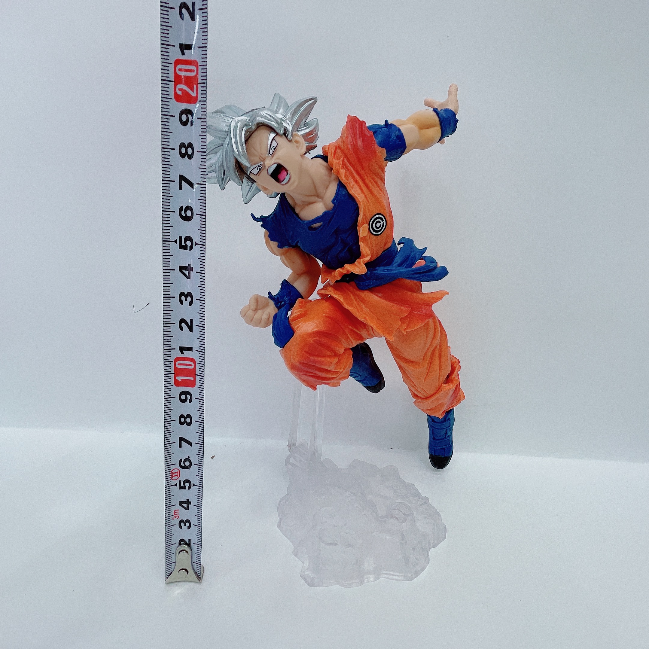 Wholesale of Dragon Ball Silver-haired Dragon Ball Goku anime desktop Cake Model ornaments Application Scenario