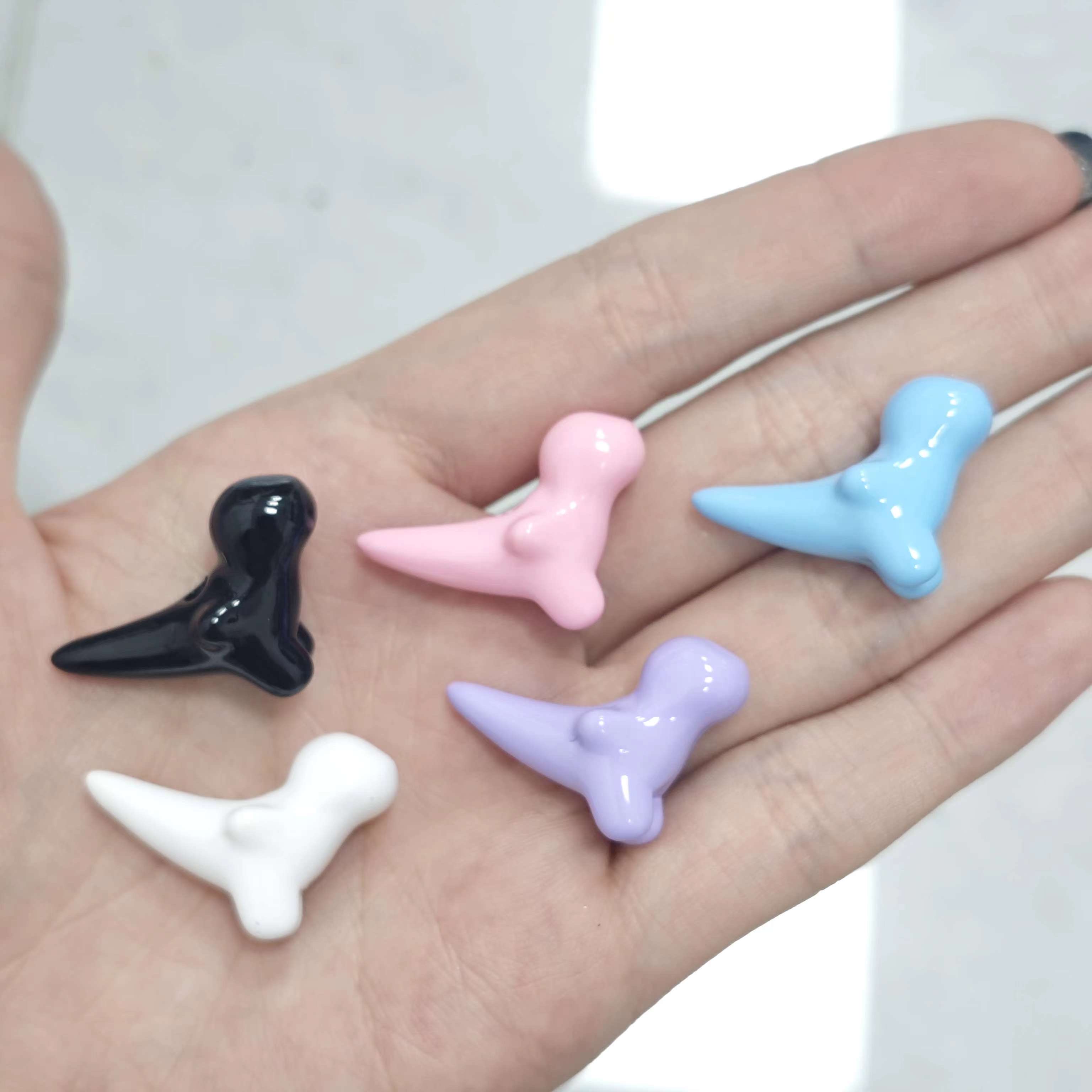 手工DIY饰品配件 亚克力烤漆恐龙大孔串珠笔配件饰品配件