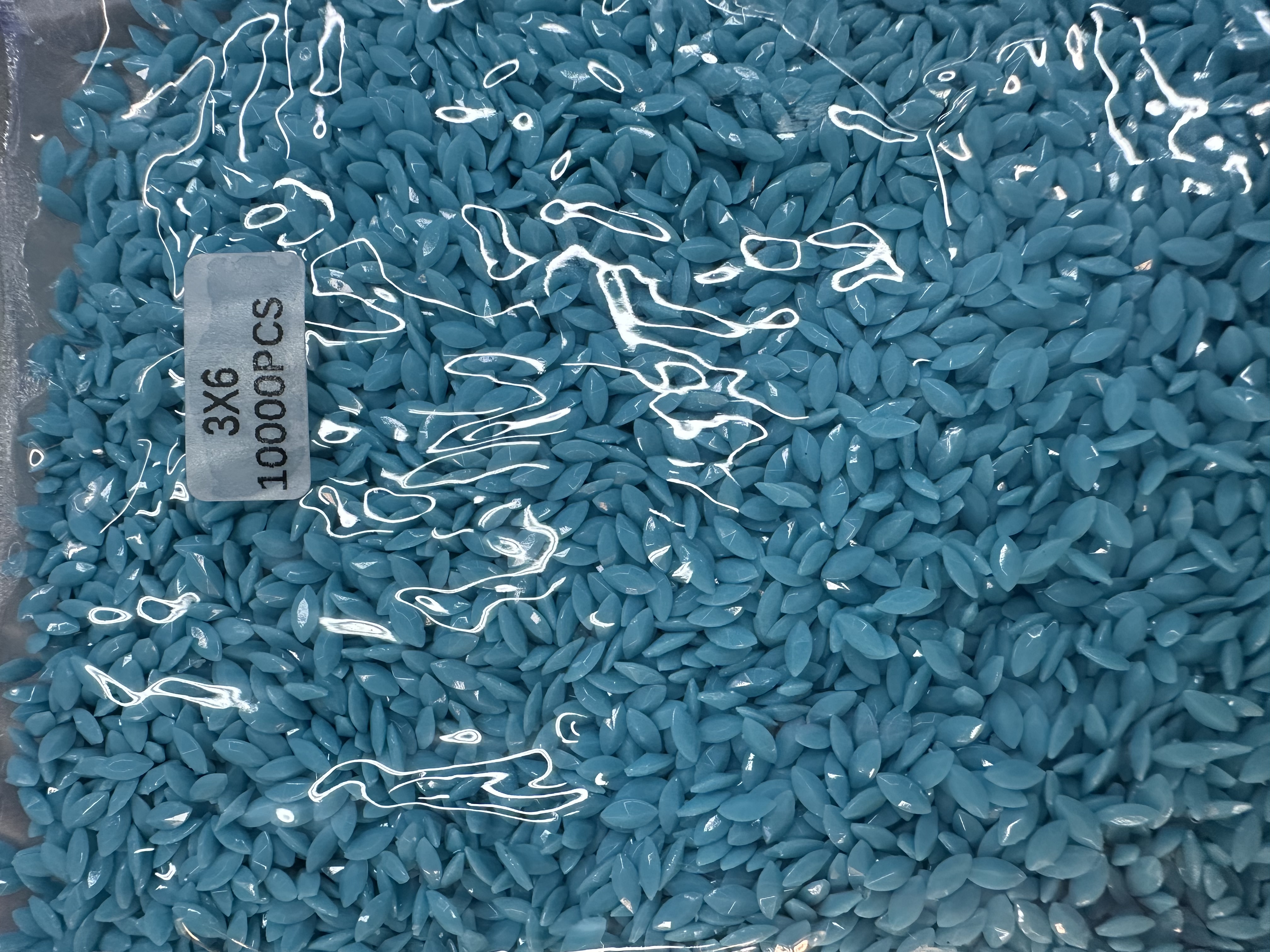 压克力配饰 饰品 美甲 美妆 皮标装饰 创意家居磁性装饰品 独特设计详情图2