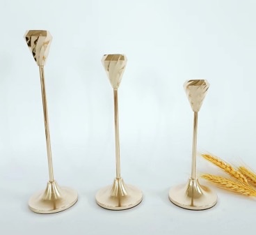 Cross-border European-style light luxury romantic wedding small candlestick ornaments, golden and black candlestick tables, candlelight dinner props detail image 8