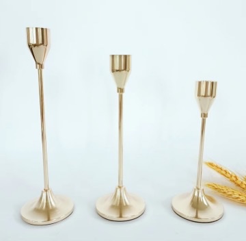 Cross-border European-style light luxury romantic wedding small candlestick ornaments, golden and black candlestick tables, candlelight dinner props detail image 9